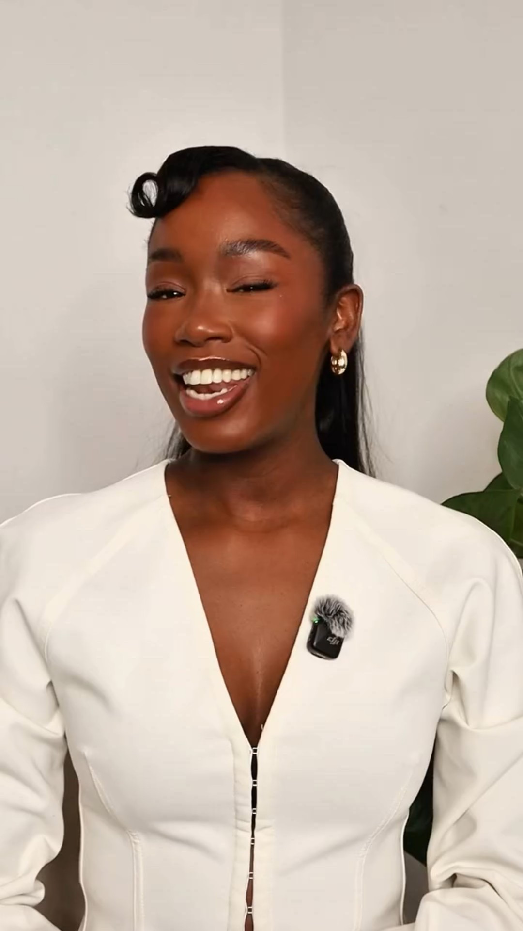 Let’s talk BOOTS 👢 probably my favourite part of winter dressing, I love a boot!

Here are my top 4 faves that I think are the most versatile, let me know yours?

Comment “BOOTS” and I’ll send you the links the boots featured in this video - most of which are on sale!

#boots #howtostyle #howtowear

Knee high boots, ankle boots, snake boots, silver boots, gold boots