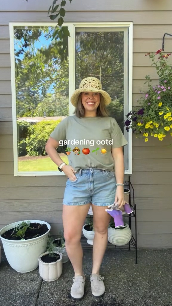 Gardening Outfit of the Day 👩‍🌾👒🪴 size 8/10 | M/L | 5’4”

#LTKootd #LTKMidsize