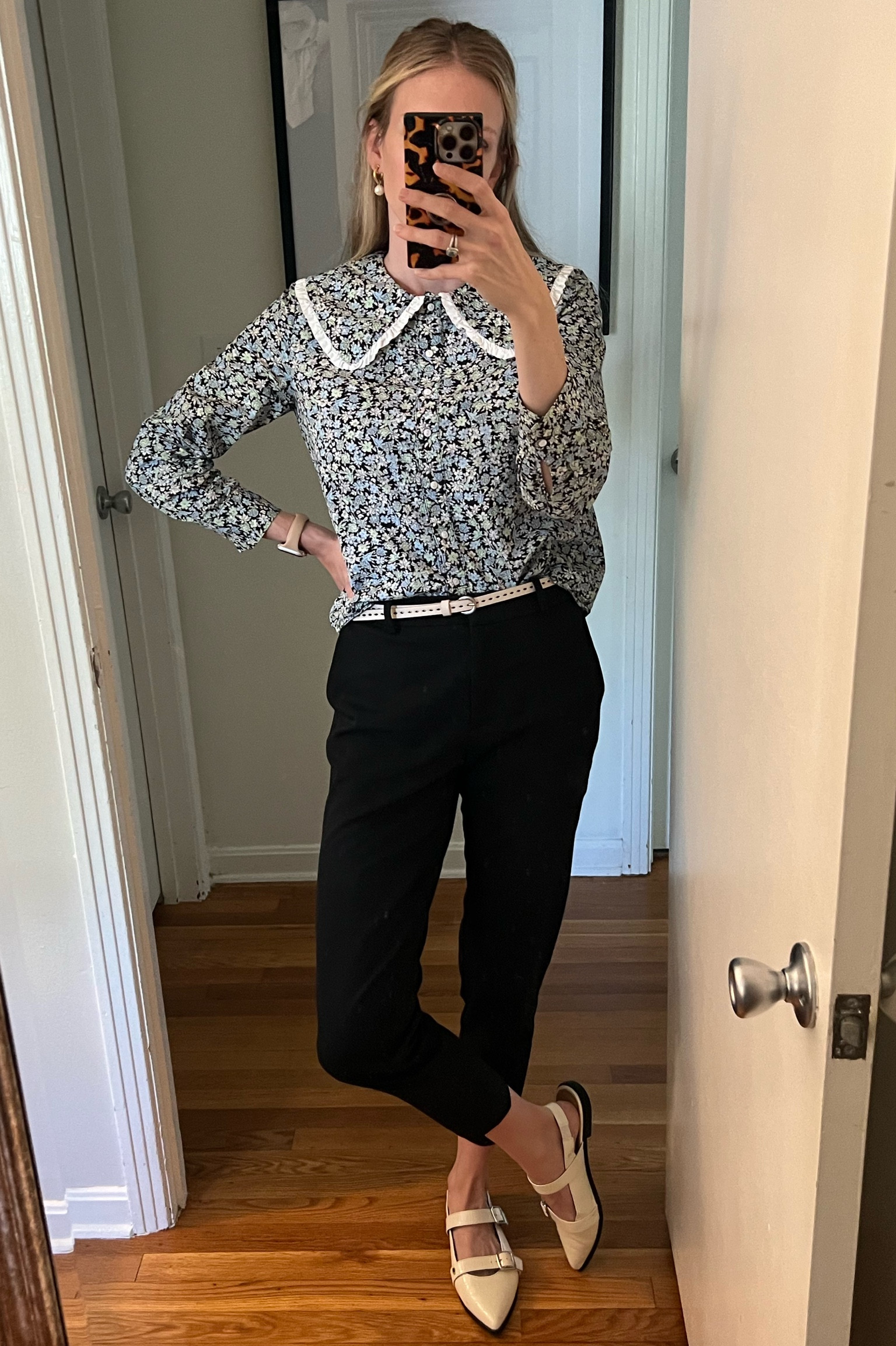 These flats are on sale for $21!!! Obsessed is an understatement. So comfy and so chic! 

#LTKworkwear #LTKsalealert