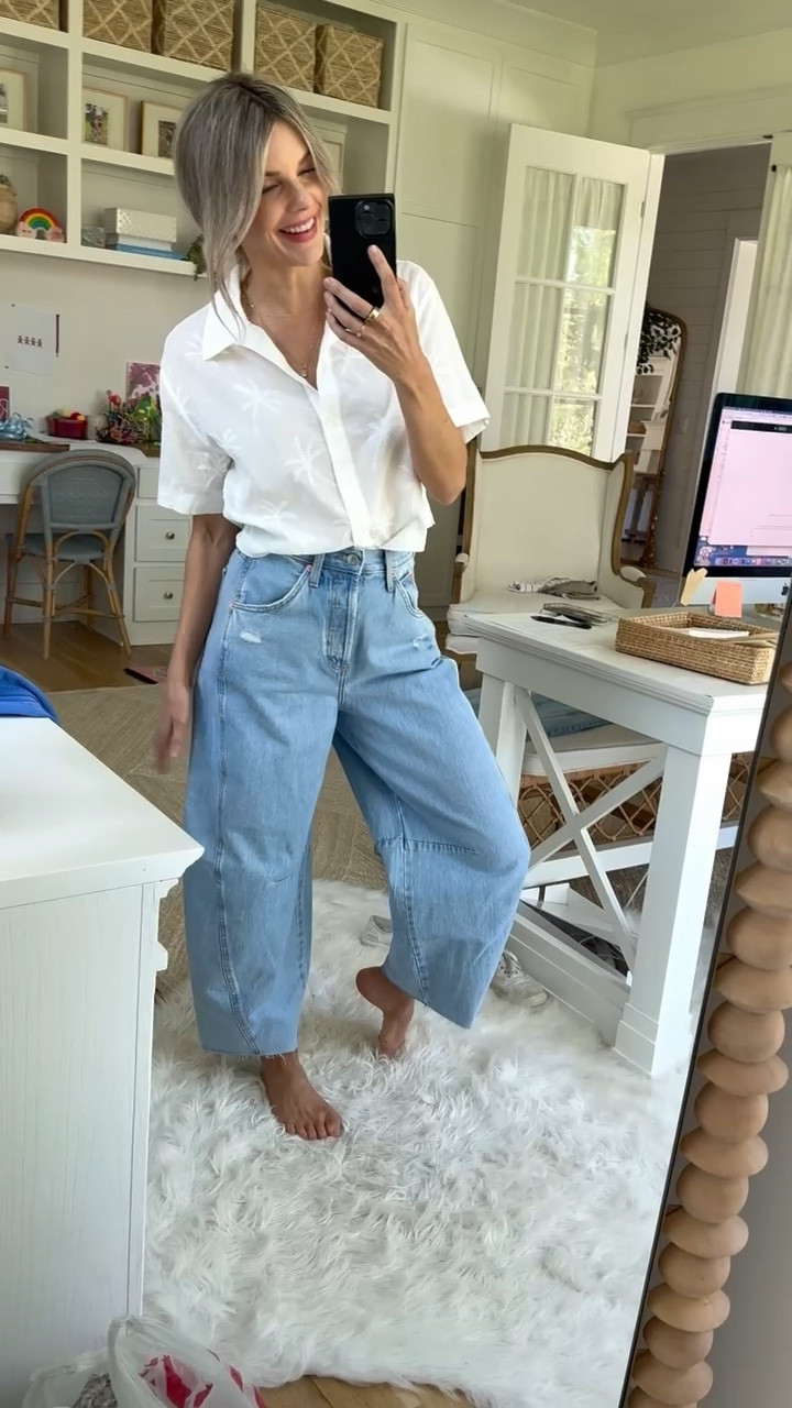 More jeans I’m loving during this big Target denim sale!! Usually barrel jeans look ridiculous on me but these look so cool. Definitely get them if you’ve been wanting to try the trend! Plus only $27 right now 🤍

@target @targetstyle 
#Target #TargetPartner #AD #TargetStyle #Targetambassadorapparel

#LTKSaleAlert #LTKFindsUnder50 #LTKStyleTip