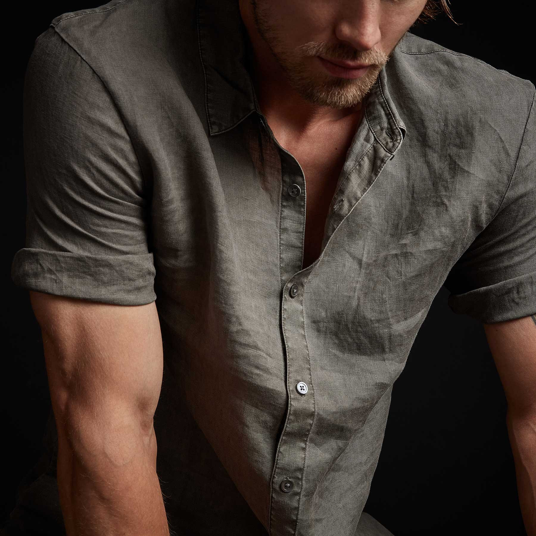 Rolled Sleeve Linen Shirt in Platoon Pigment | James Perse Los Angeles | James Perse Los Angeles | James Perse (US)