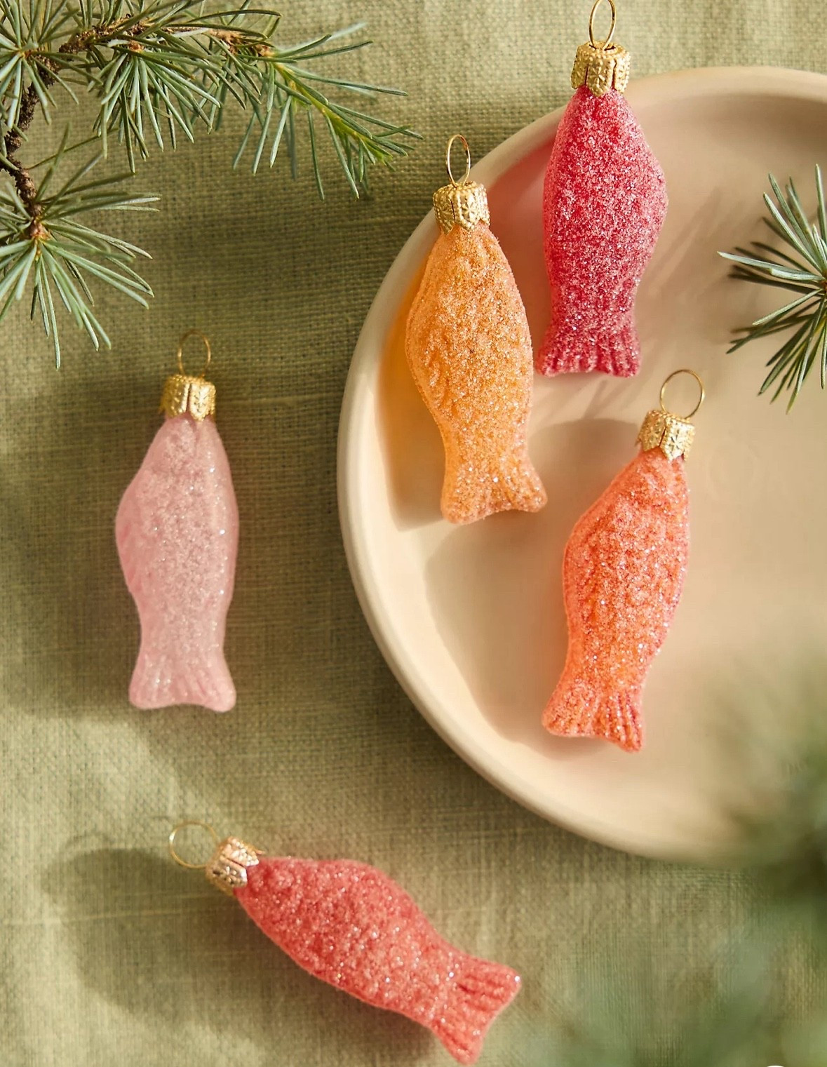 More cute ornaments- gummy fish! 


#ornaments #christmasornaments #fish 

#LTKFindsUnder50 #LTKHoliday #LTKCyberWeek