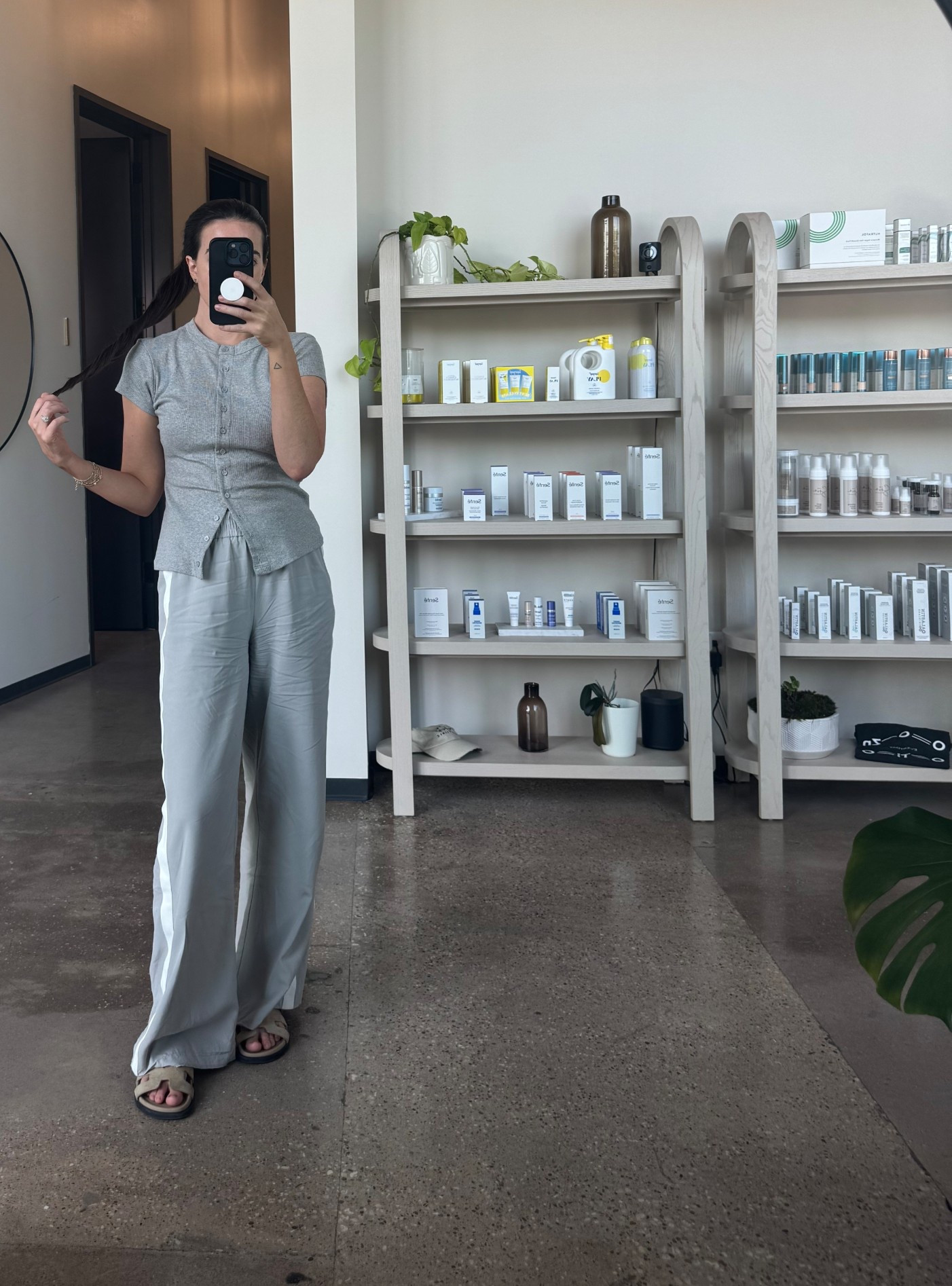 Pants are Zara! 


#LTKFindsUnder100 #LTKWorkwear #LTKStyleTip
