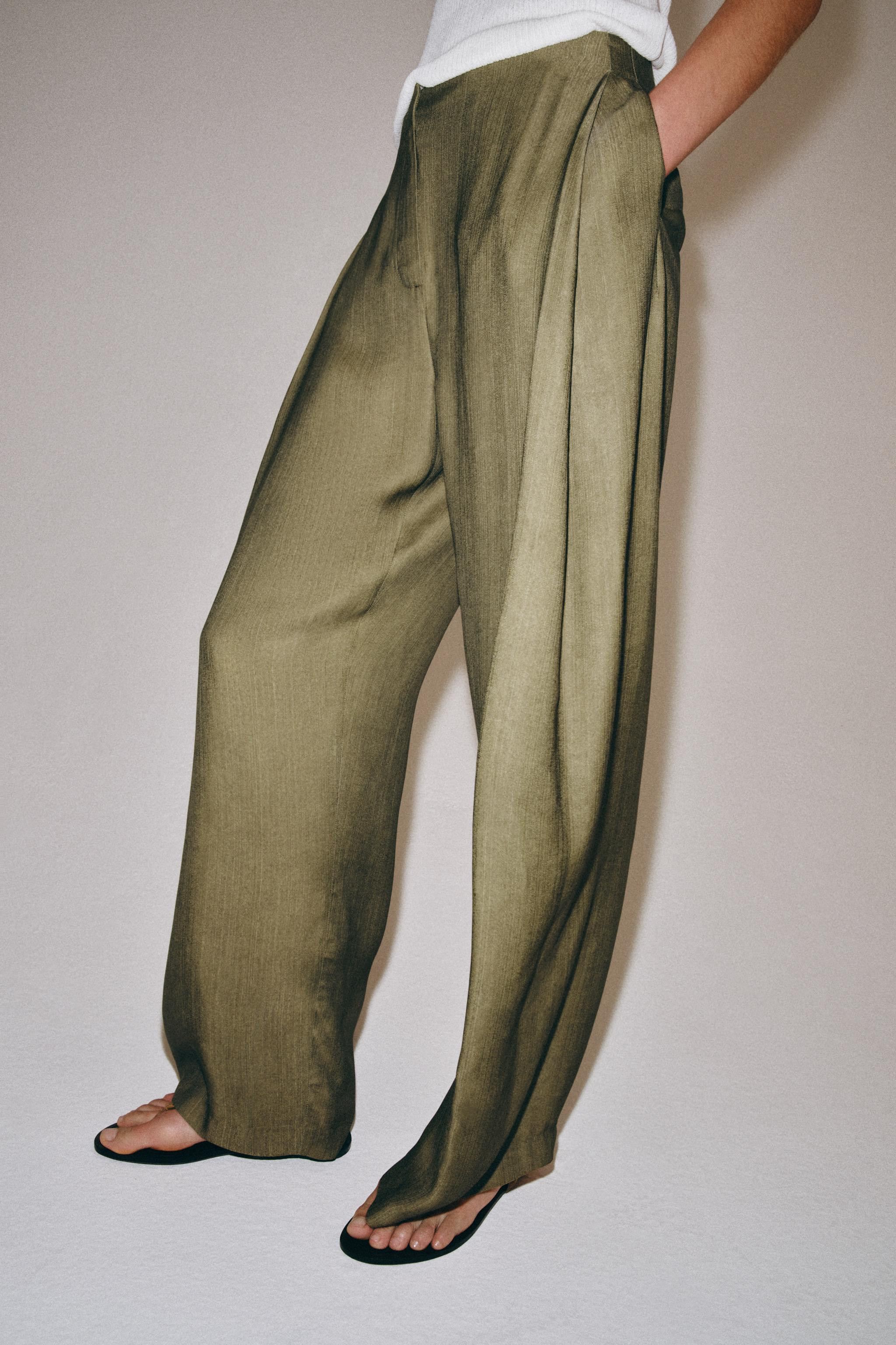 ZW COLLECTION FLOWY PANTS | Zara US