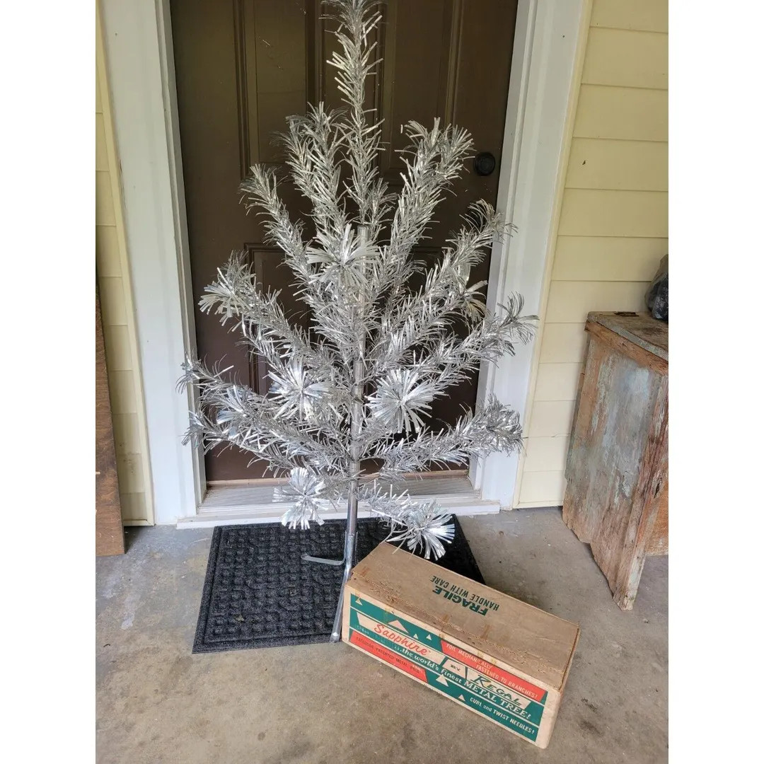 Vintage Aluminum Christmas Tree Silver Regal Sapphire 4.5 Sleeves Box USA - Etsy | Etsy (US)