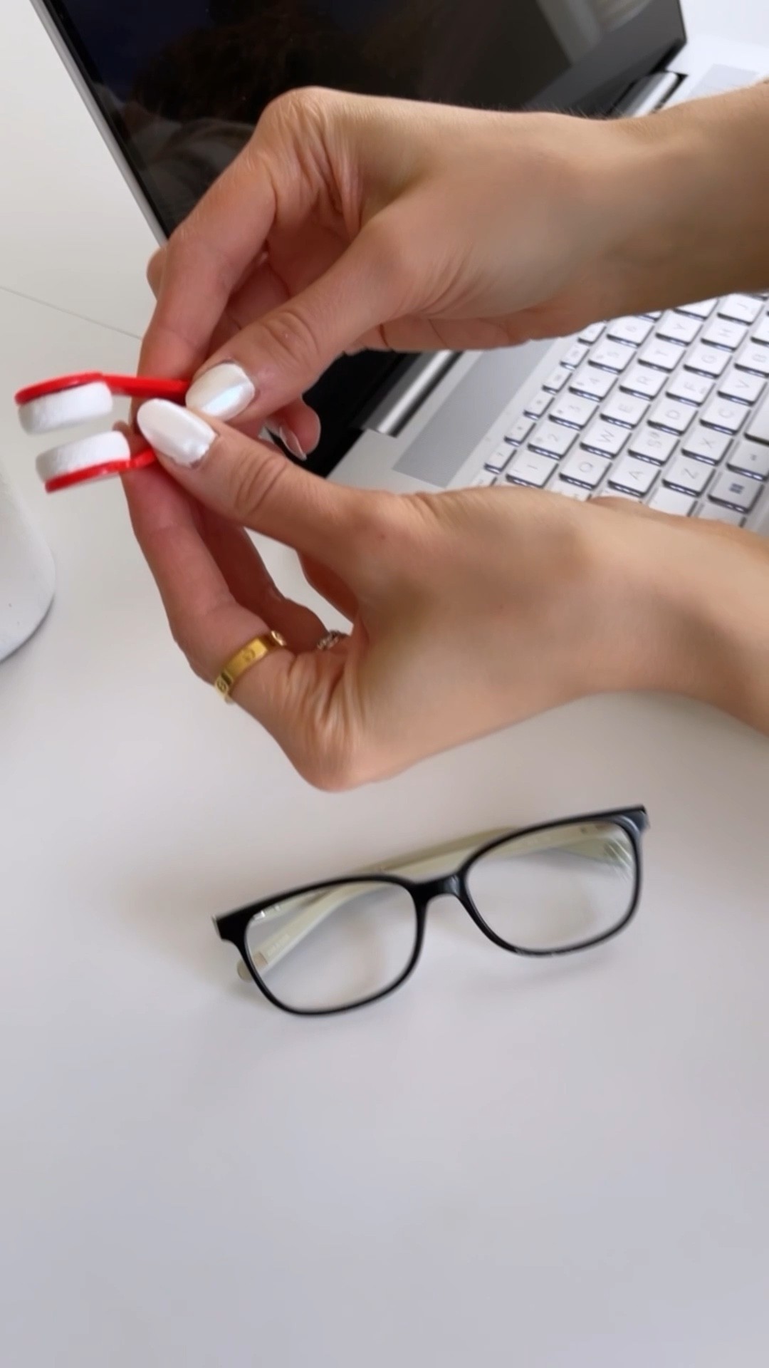 Amazon gadget. Amazon favorites. Amazon home. What’s in my bag. Under $10. Gift idea. You need this if you have glasses  

#LTKunder100 #LTKunder50