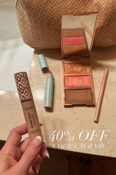 40% off-including holiday code LAURA40
Lip: Zen
Concealer: light medium

@tartecosmetics #tartepartner #makeup #laurabeverlin

#LTKHolidaySale #LTKbeauty #LTKsalealert