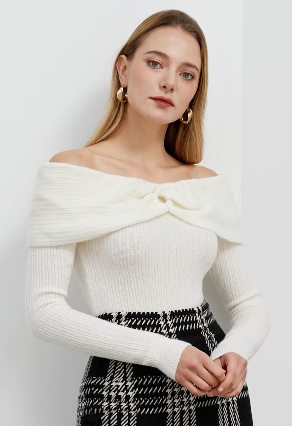 O-Ring Off-Shoulder Fitted Knit Top in Cream | Chicwish