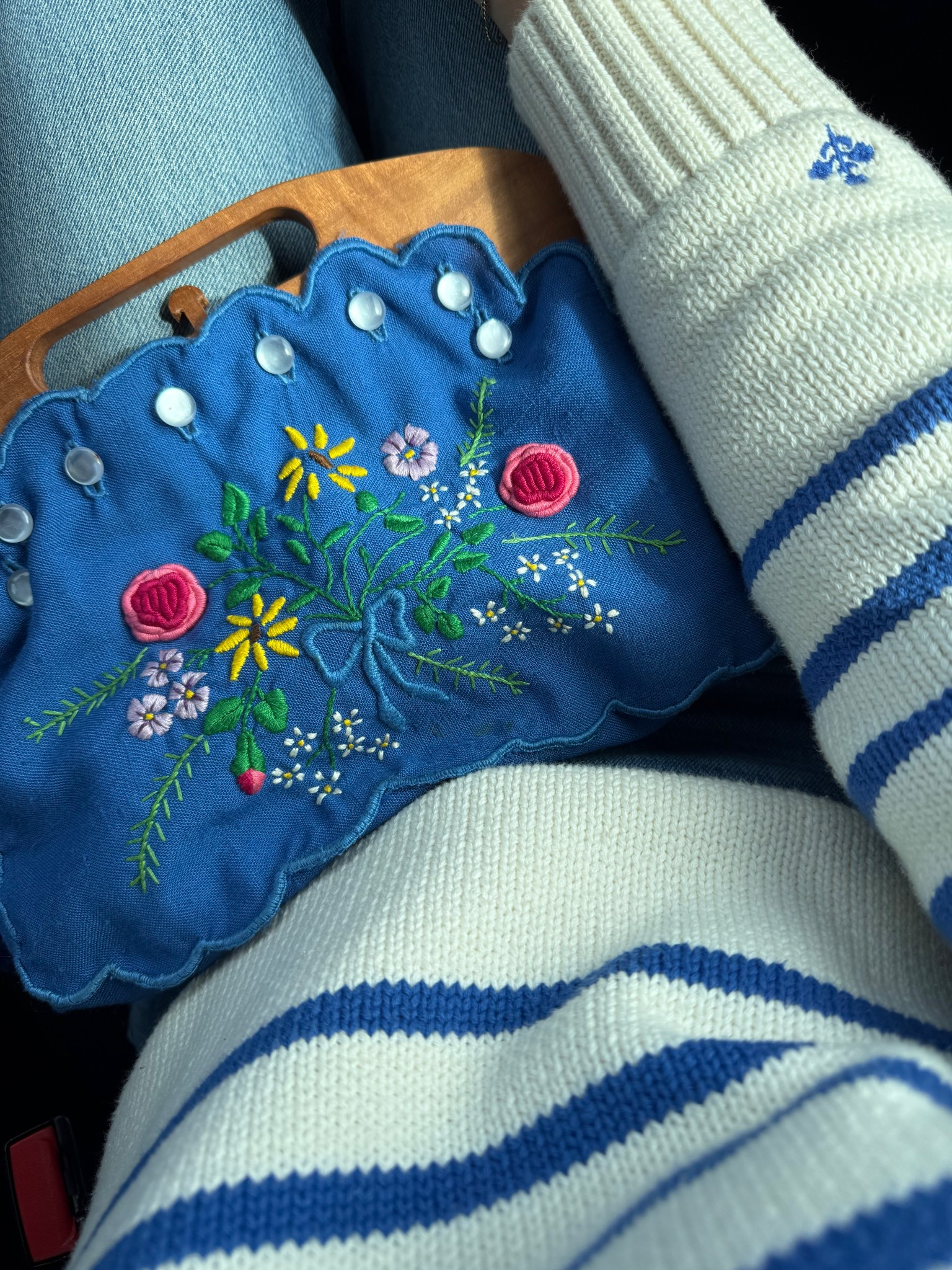 The vintage bag of my dreams! Found a few similar on eBay and linked them! 💙