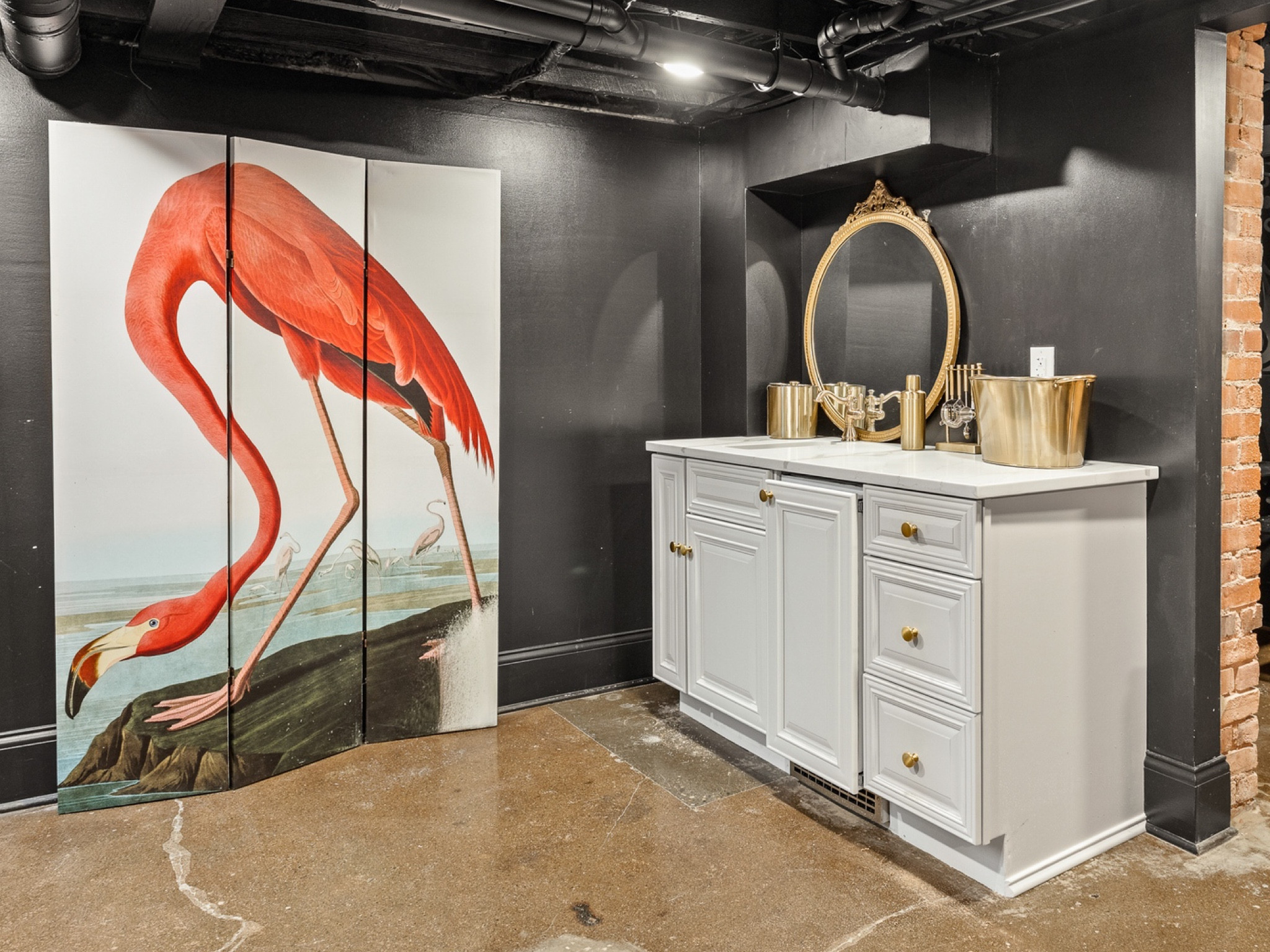 You can’t have a Speakeasy without a wet bar for drinks!

#LTKhome