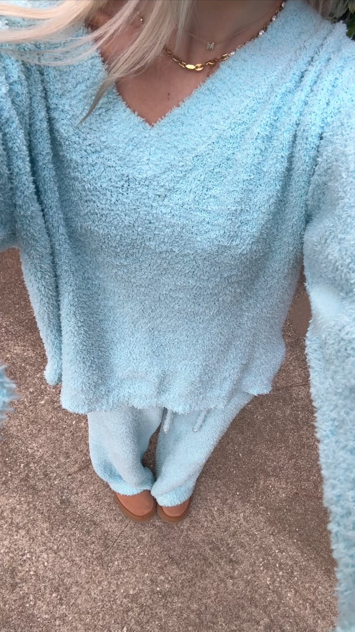 This fleece lounge set i got last year that is literally the comfiest set EVER is back in stock and on sale! This is the baby blue color!

#LTKSeasonal #LTKCyberWeek #LTKHoliday