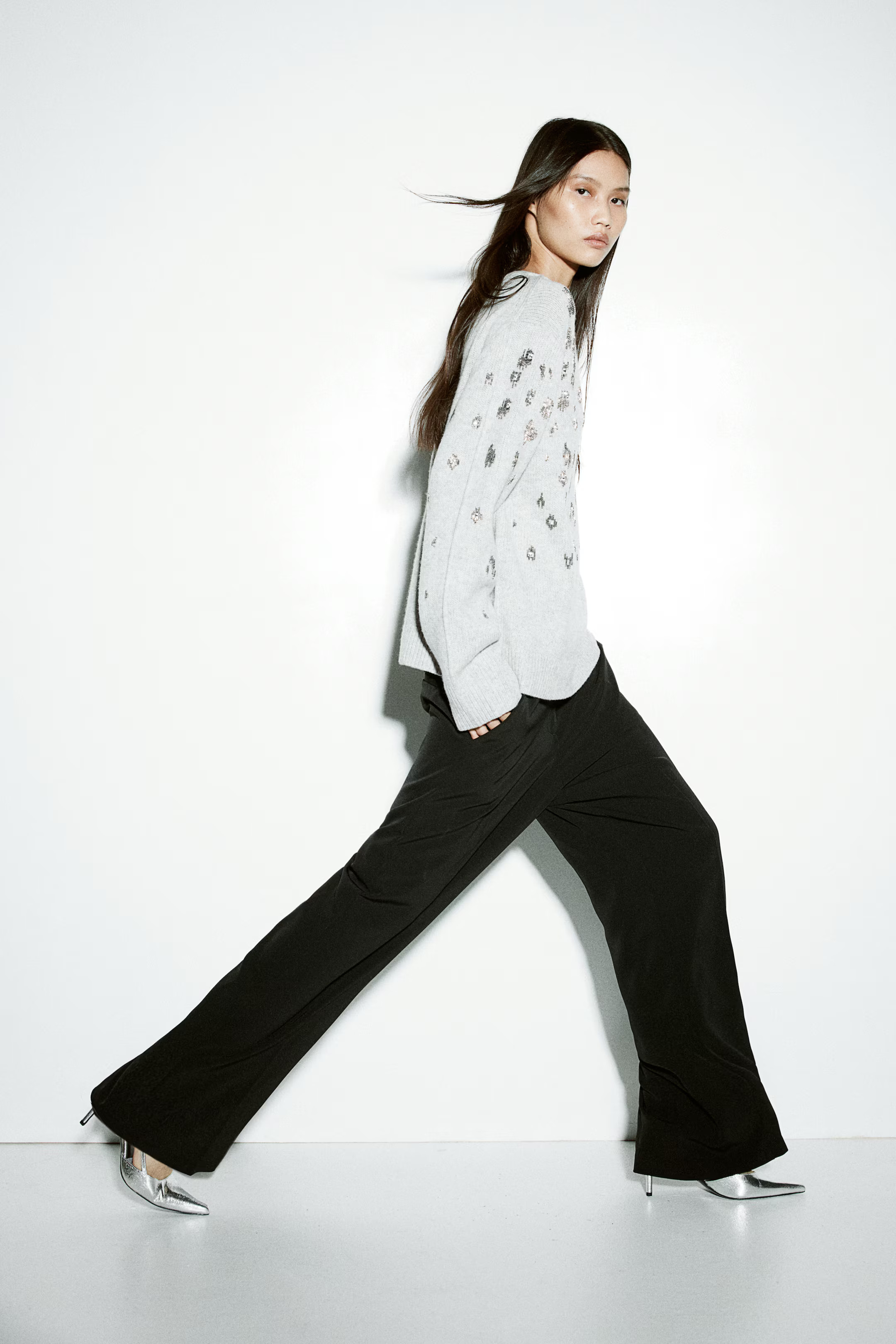 Straight trousers - Black - Ladies | H&M GB | H&M (UK, MY, IN, SG, PH, TW, HK)