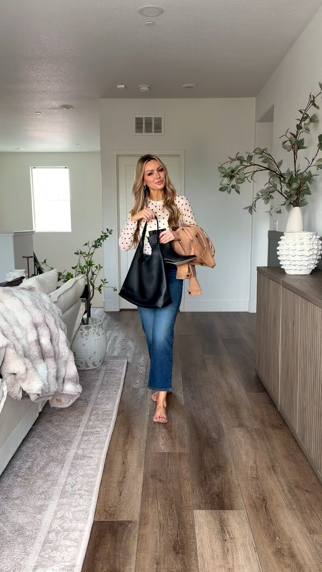 Amazon MUST HAVE Outfits

comment AMAZON below and I will
message you all the details!

Easy everyday outfits that would be perfect for weekends to save + repeat
#falloutfitideas #momoutfits #amazonmusthaves