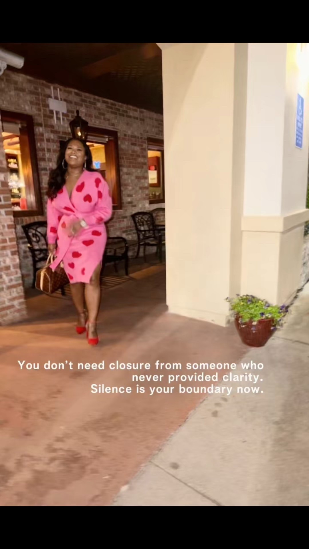 This look is giving very modesty at its finest🩷♥️ 

#LTKmomlife #LTKootd #LTKgrwm