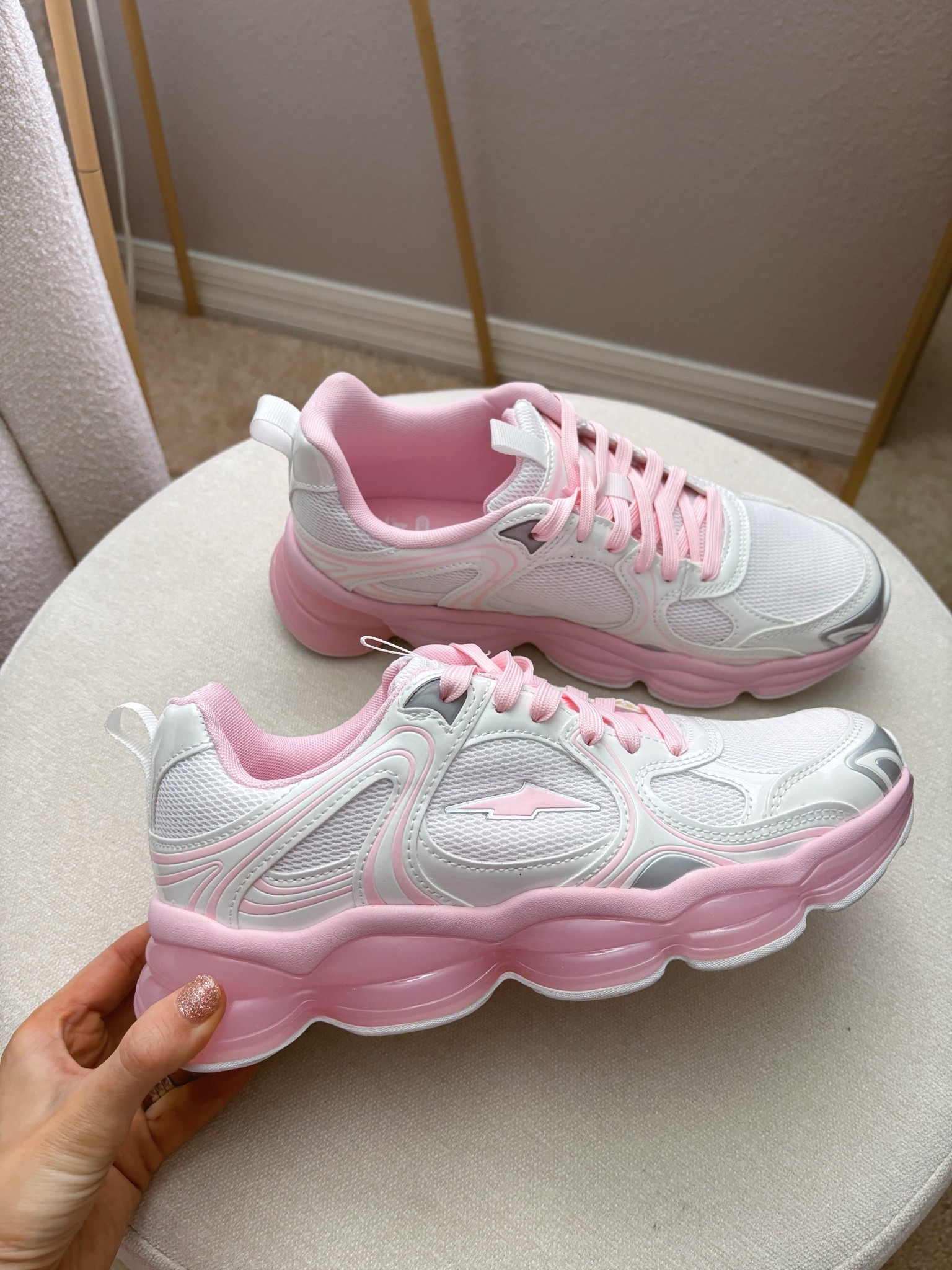 New pink walmart athletic sneakers!!!

These fit a little big imo! I got an 8.5 but they are kinda big so I’m ordering the 8!


#walmartfinds #walmartfashion #newatwalmart



#LTKActive #LTKfitnessgoals #LTKFindsUnder50