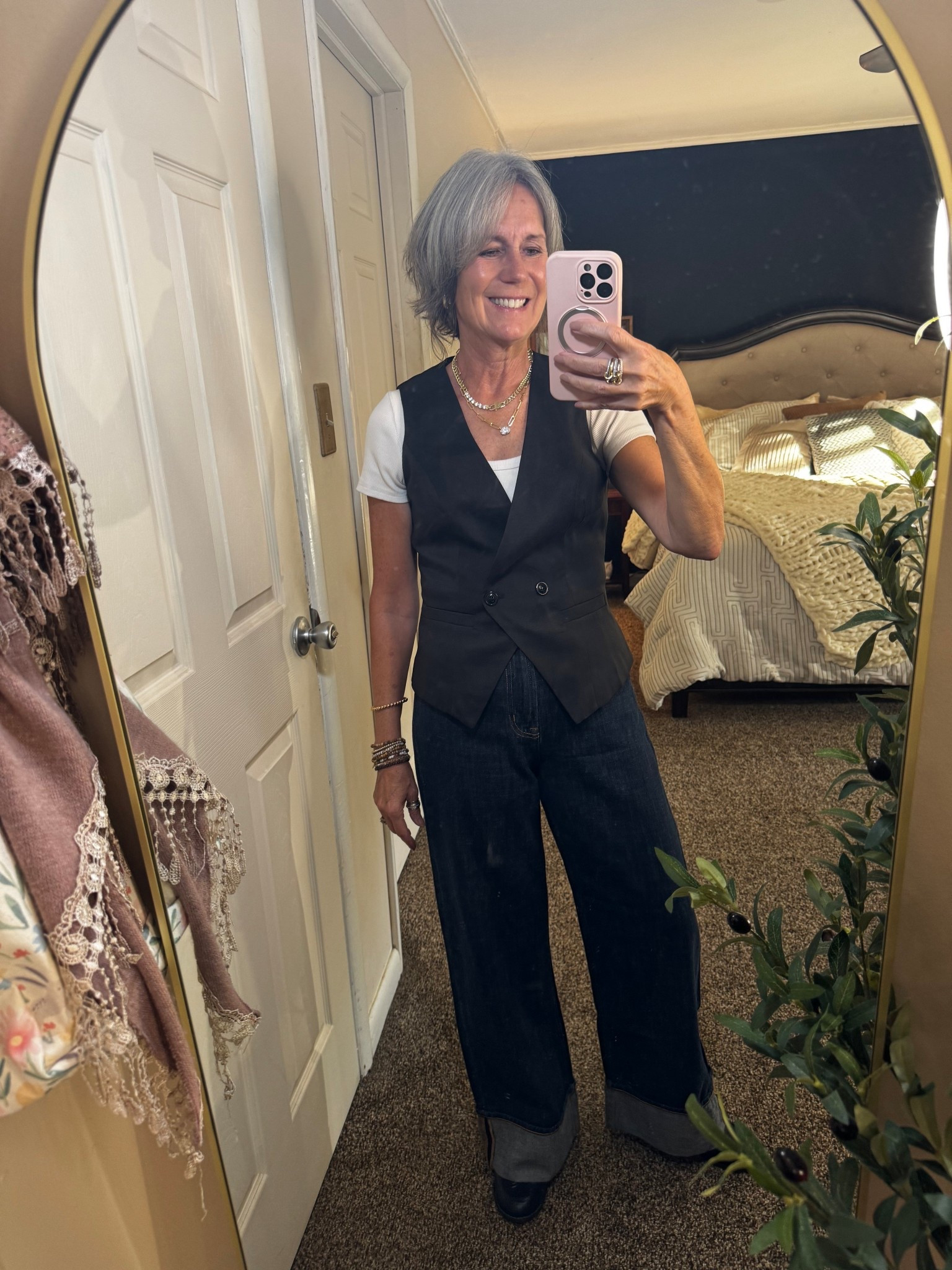 What I am wearing to an impromptu girls dinner out. It’s an 80 degree fall day so we are sitting outside. Bringing my suede jacket because it will probably cool down quickly. 


#LTKStyleTip #LTKSeasonal #LTKOver40