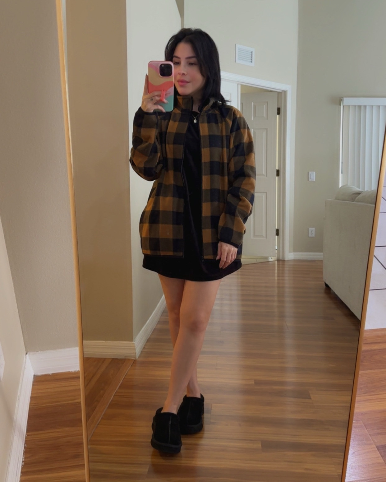 Este ‘jacket’ es de niño, corre grande, si eres petite es perfecto. Mido 4’11” lo llevo puesto Xl 14/16 y me queda súper cómodo y tiene un largo perfecto para mi. 

@walmart
#walmartpartner

#LTKPetite #LTKFindsUnder50 #LTKSeasonal