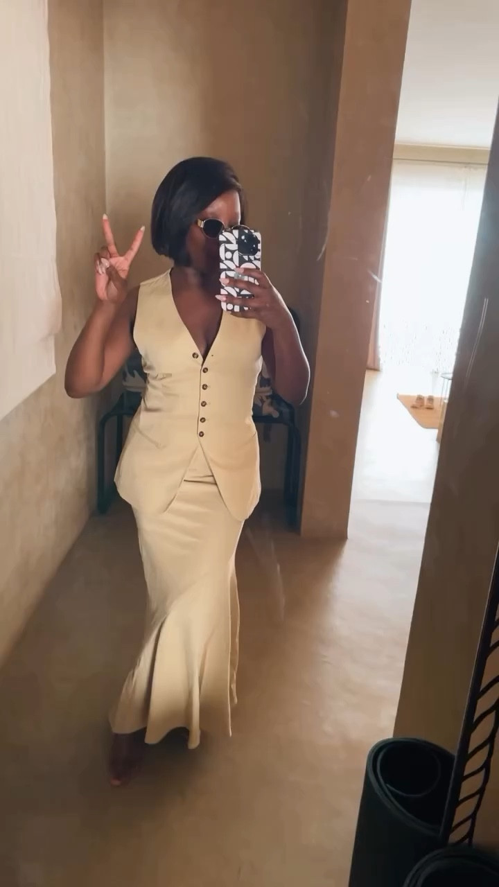 Summer outfit in Senegal
Veste et jupe longue H&M
#spring #summeroutfit

#LTKworkwear #LTKeurope #LTKtravel