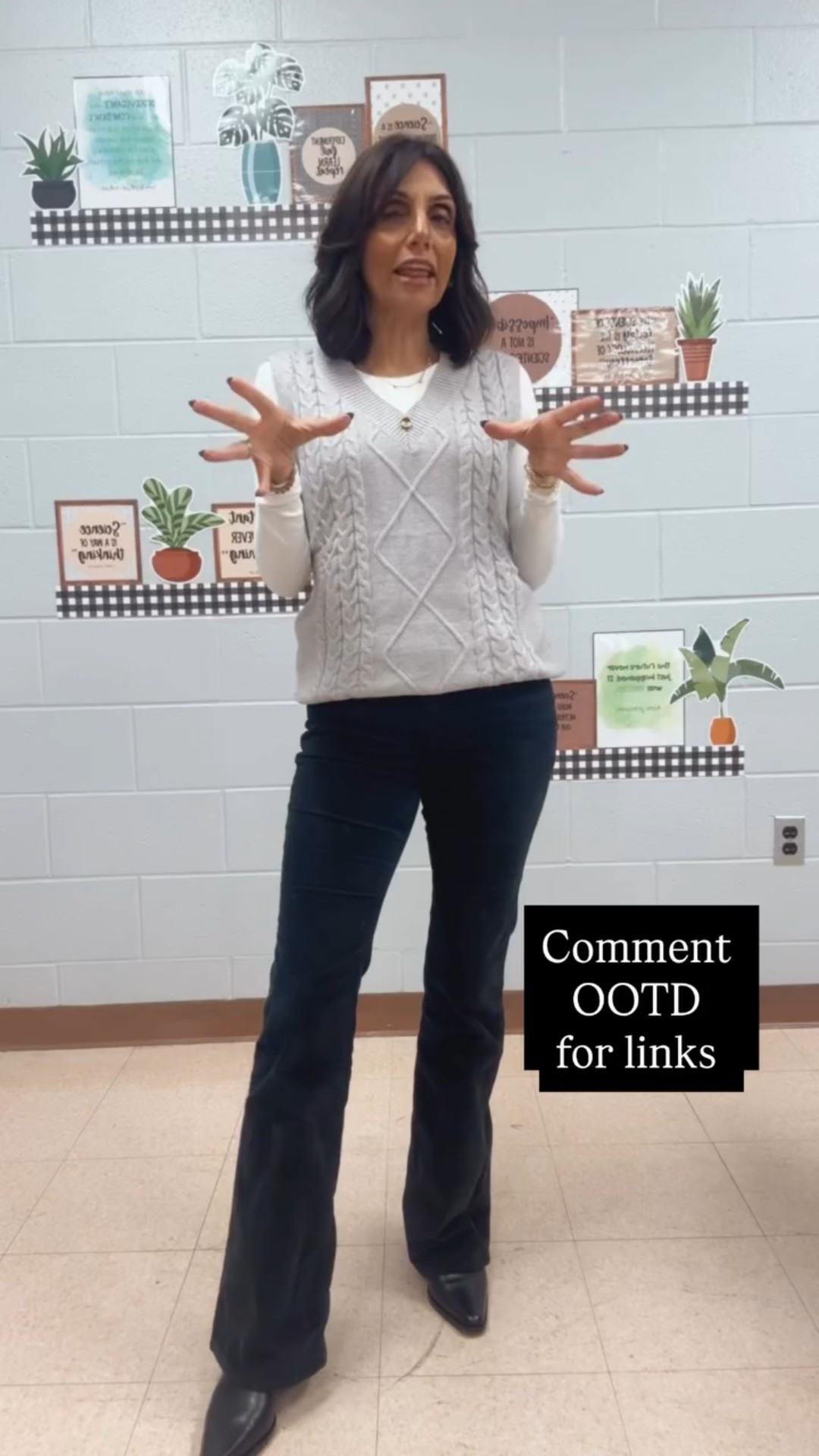 Comment 
OOTD
for links
Pants run true to size wearing 26

#LTKWorkwear #LTKFindsUnder50