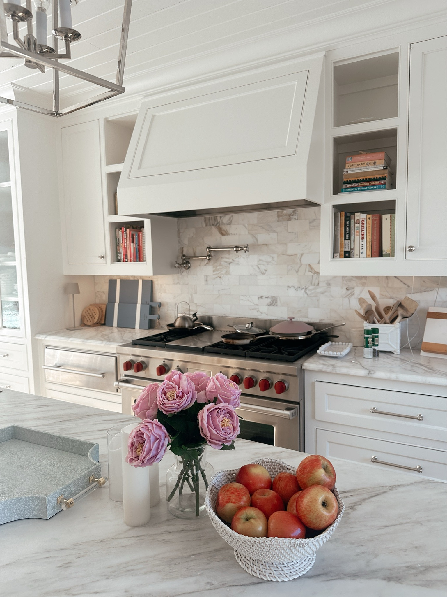 Transform your kitchen into a cozy, stylish space with my favorite Amazon kitchen decor finds! From chic storage solutions to beautiful countertop accents, these pieces blend function and charm effortlessly. Shop all my must-haves and elevate your kitchen today! 🍽✨ #KitchenDecor #AmazonFavorites #LTKHome #LTKKitchen

#LTKFamily #LTKHome #LTKFindsUnder50