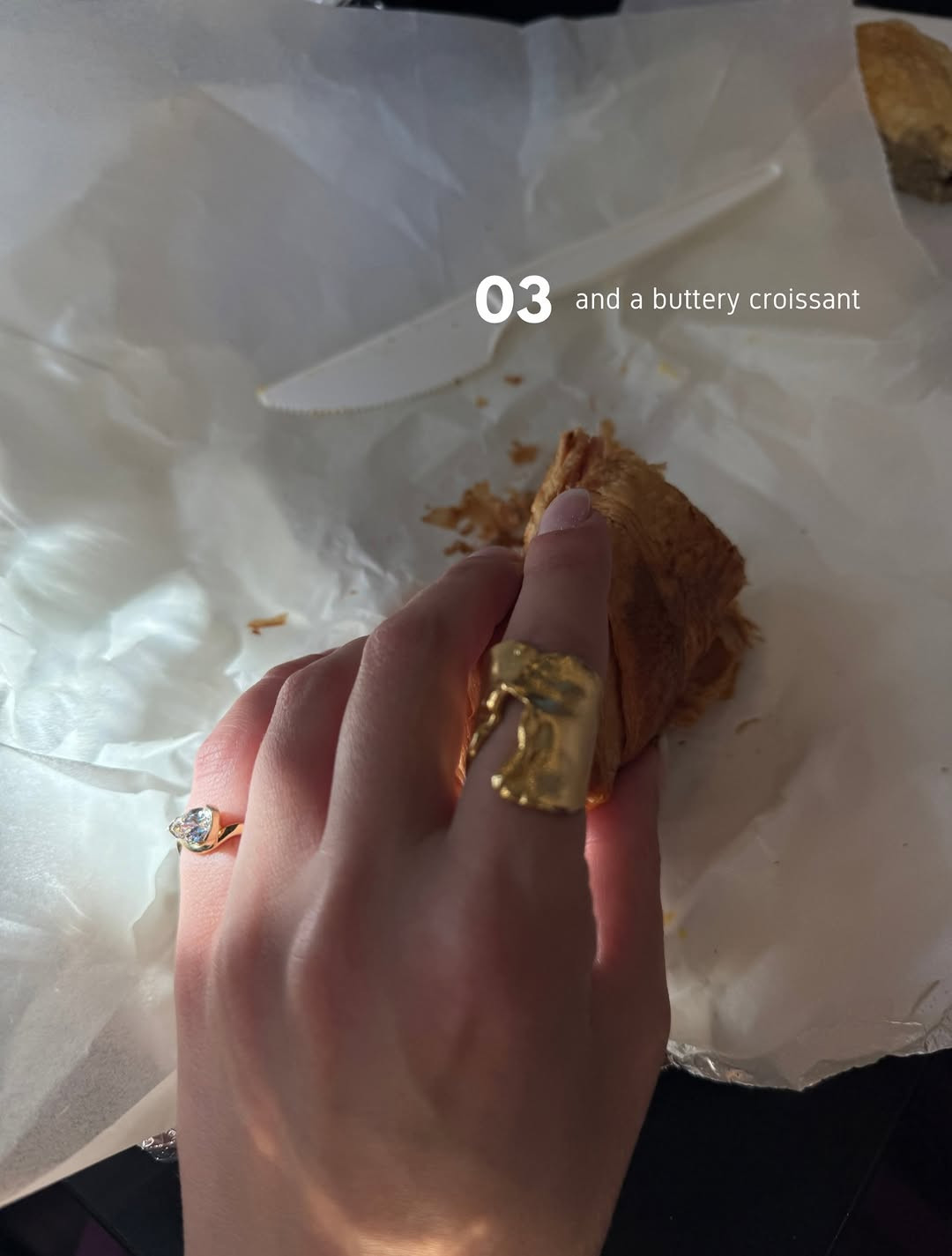 ditl of @settejewelry coquette pinky ring • #pinkyring #sette 

 #LTKdayinmylife #LTKgrwm #LTKootd