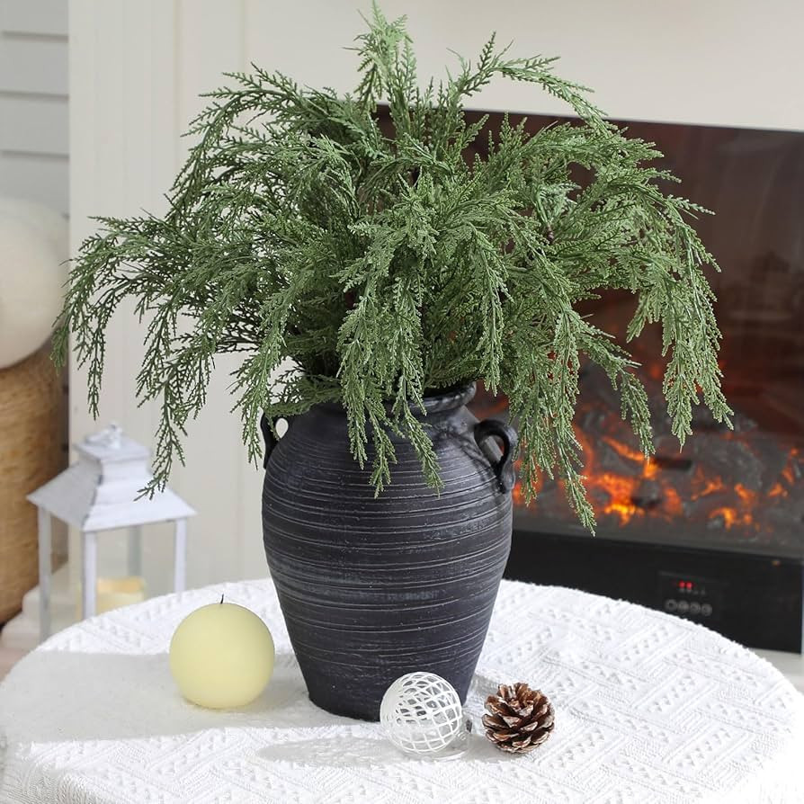 Giegxin 6 Pcs 24 Inch Christmas Artificial Cedar Branches Realistic Modern Greenery Norfolk Pine ... | Amazon (US)