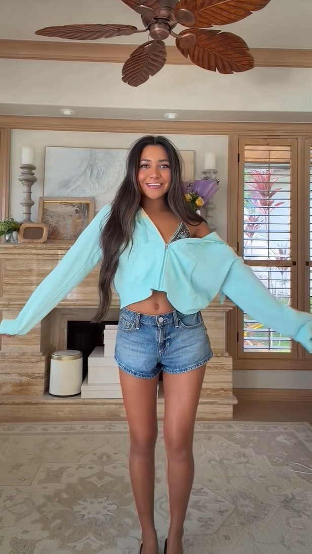 Shop NayVee’s Hollister faves 🩵 The perfect finds for summer beach vacation looks

#LTKootd #LTKvlog #LTKSeasonal