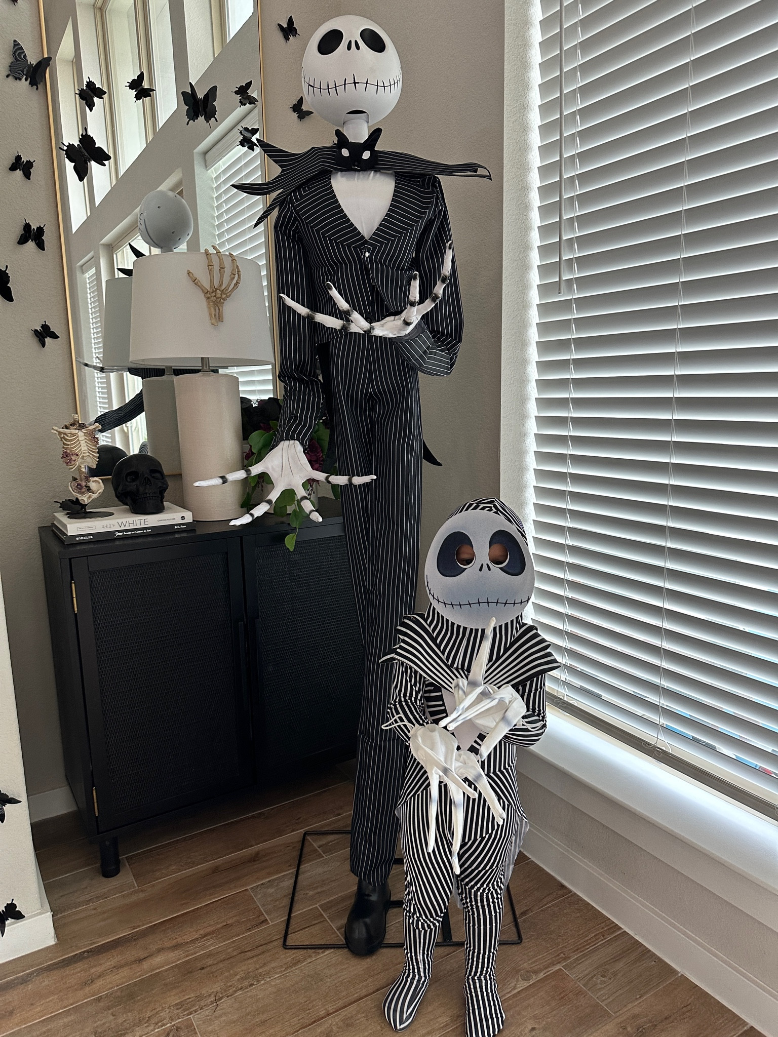 Halloween decorations, Halloween kid’s costumes, nightmare before Christmas, Jack skellington

#LTKHalloween #LTKfindsunder50 #LTKHoliday