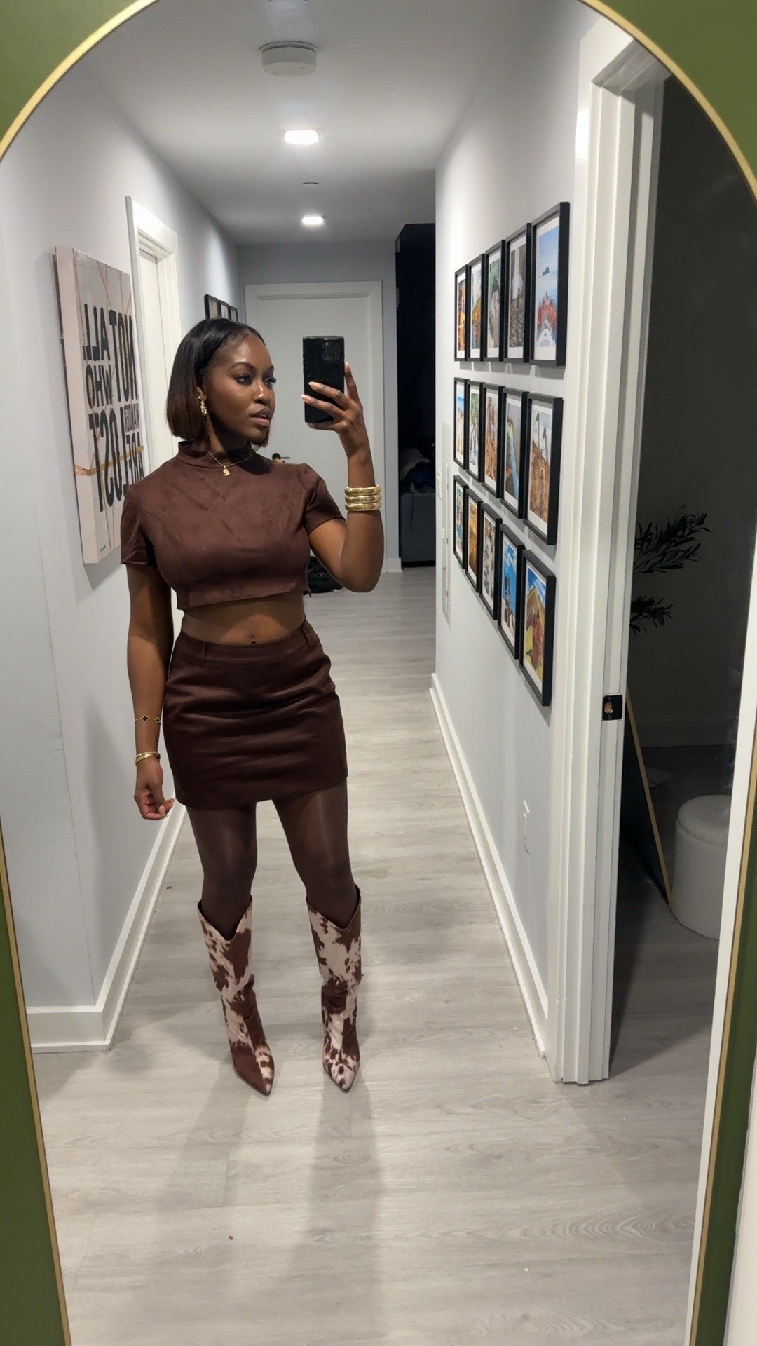 Brown two piece set with cowboy boots. I love a brown on brown look! 

#LTKootd #LTKgrwm #LTKFindsUnder100