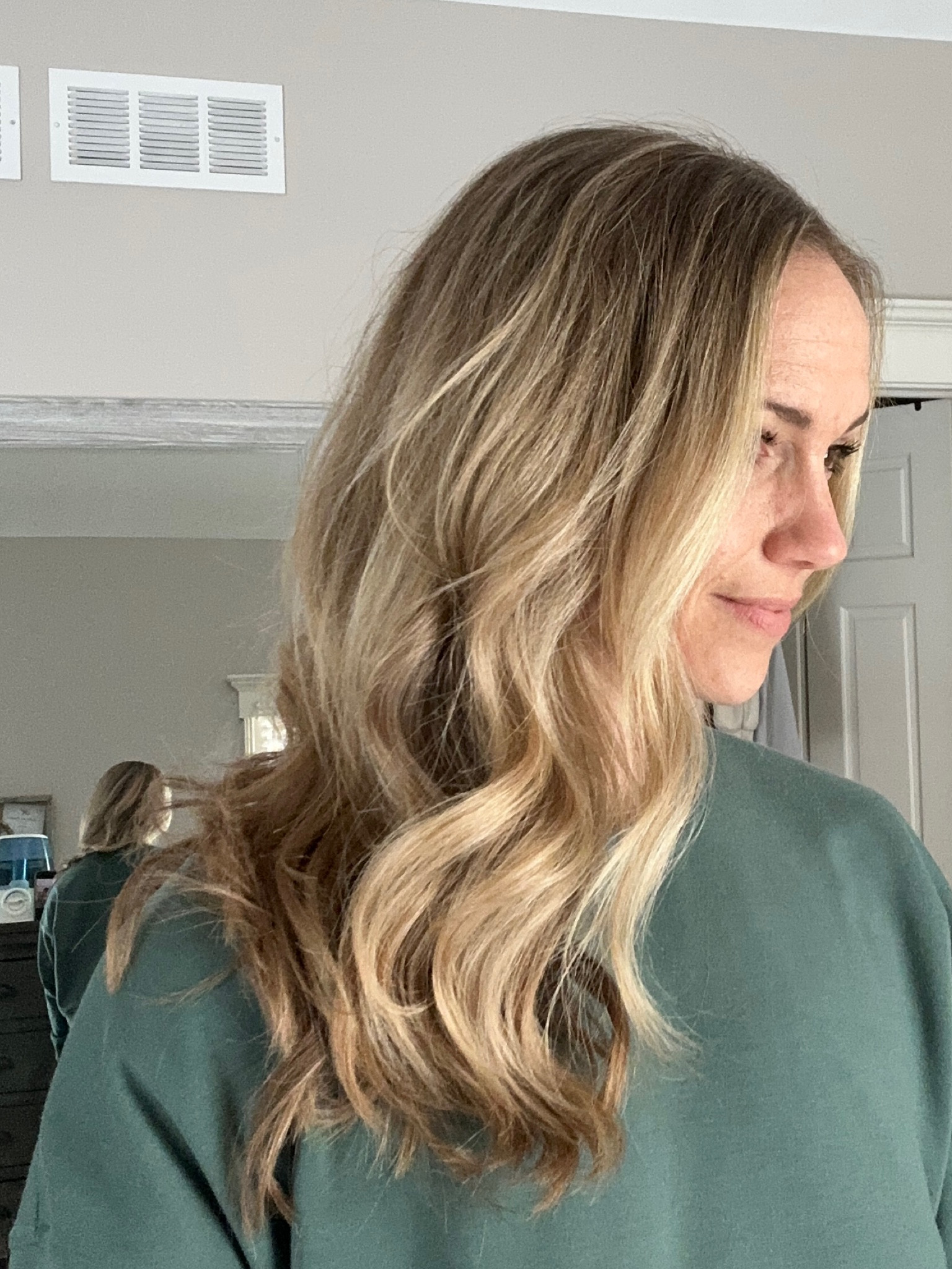 What I use to get these curls   I use the Shark blow dryer and 1 1/4 barrel curling iron 

#LTKActive #LTKStyleTip #LTKBeauty