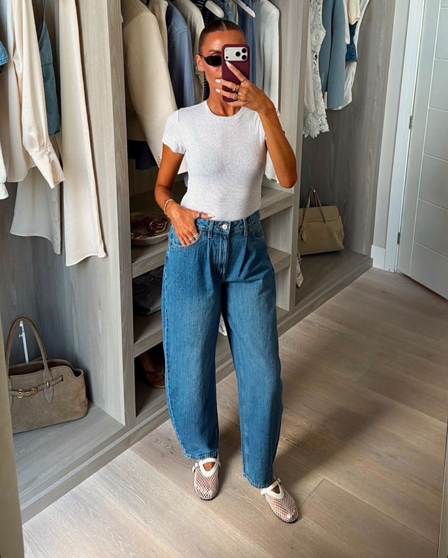 The fabric of these jeans is so nice! It has a slight stretch and are true to size. I am such a lover of a barrel shape! I’m wearing a 10 but could have gone with an 8. They also come in a couple of other colours! So nice & a bargain!

#LTKuk #LTKsummer #LTKjeans
