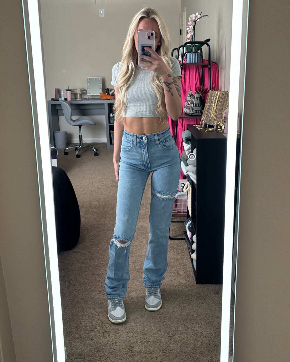 Abercrombie jeans for the win 😩😍 i sized down in these, i got a 23 instead of a 24! i also got them in a long instead of regular length because i wanted them to sit on my shoes more! *the color is ‘light destroy’ * {i am 5’4” , 100lbs}