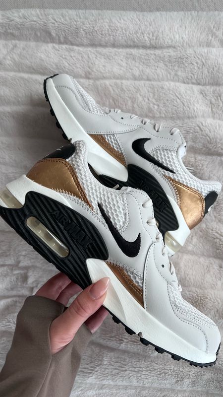 Nike sneakers | Nike air max | gold sneakers 

True to size 



#LTKsalealert #LTKshoecrush #LTKfitness