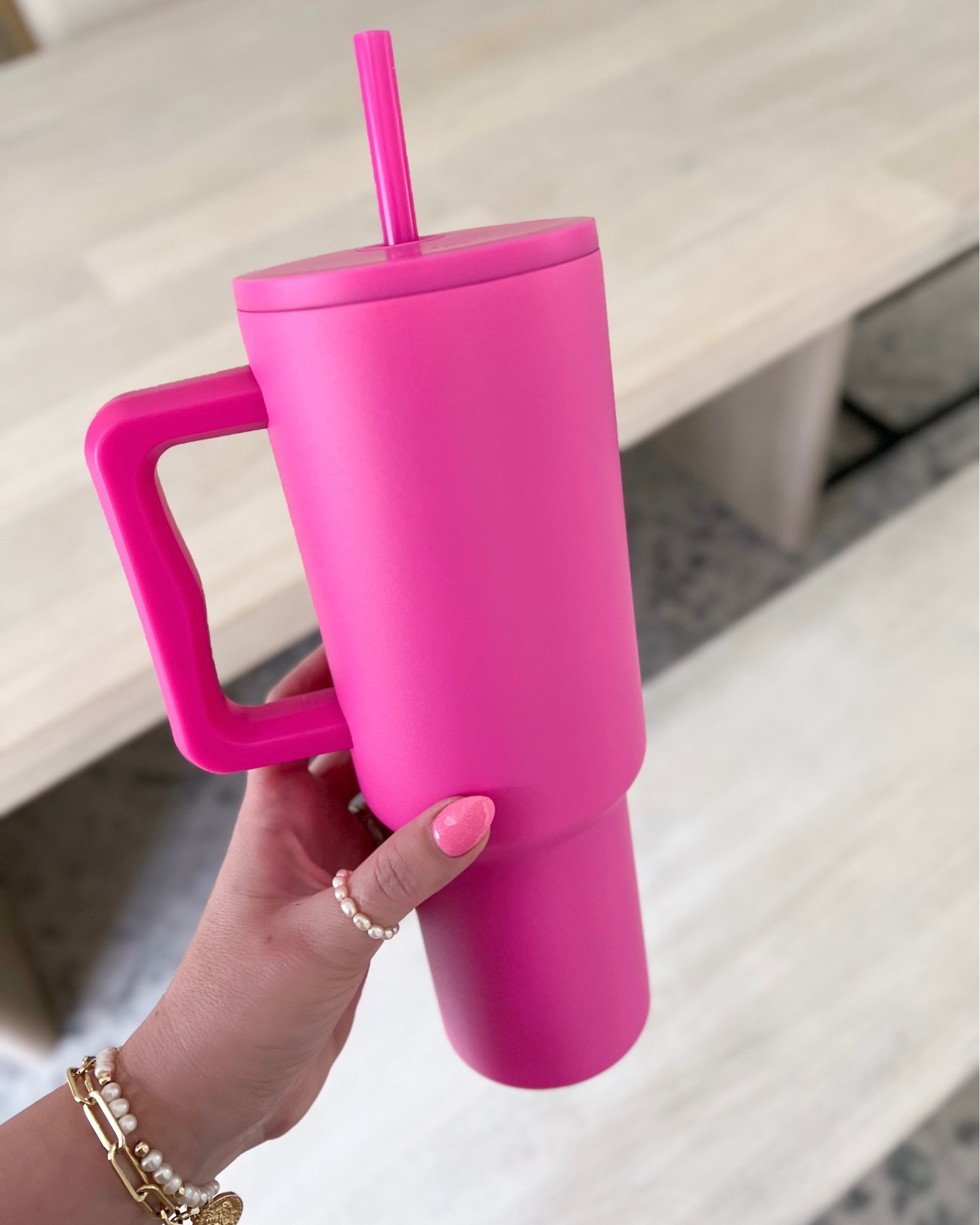 Red Hearts 40 0z Tumbler Cup with Handle and Straw Is A Fashionable Wa