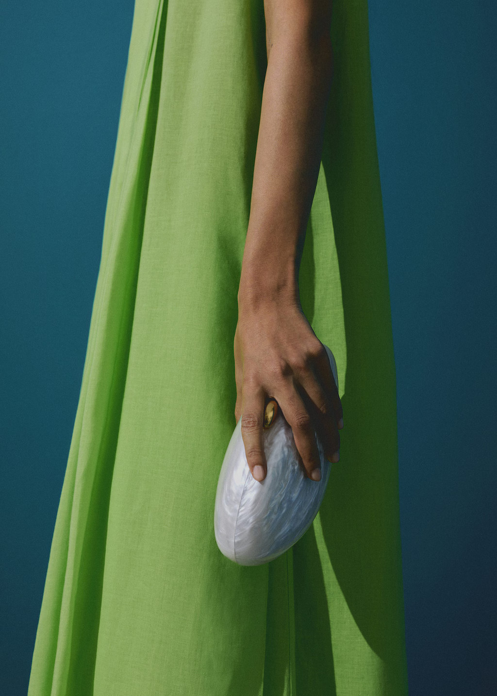 Pearl-effect clutch bag -  Women | Mango United Kingdom | MANGO (UK)