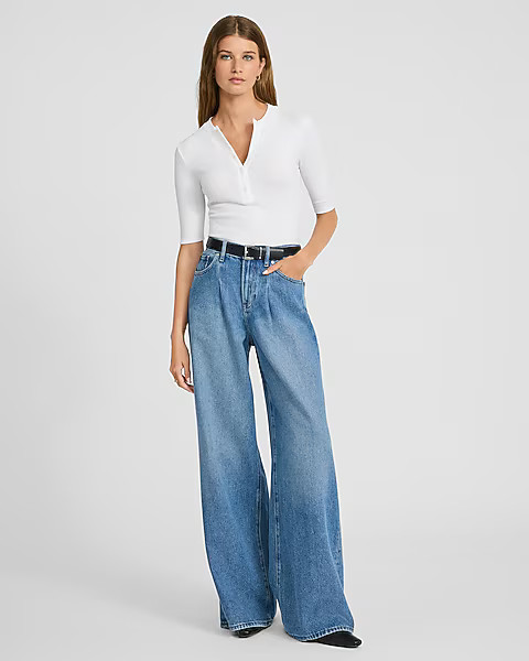 High Waisted Medium Wash Pleated Relaxed Wide Leg Jeans | Express