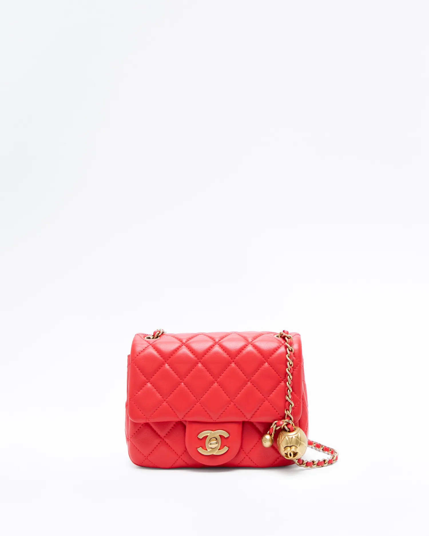 HomeHow It WorksClub PerksMerch Shop | Vivrelle