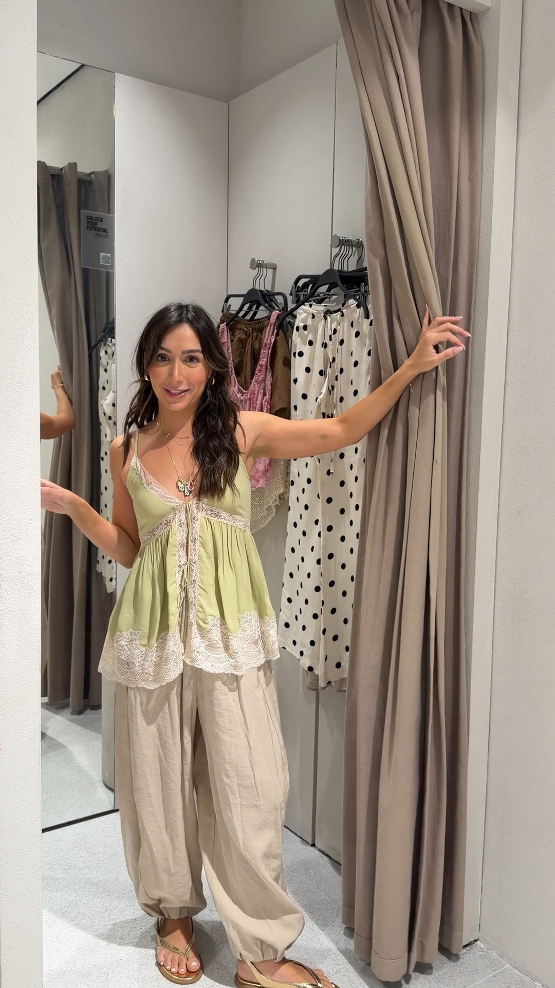 Wearing a s top and xs pant! 

#LTKSeasonal #LTKPetite