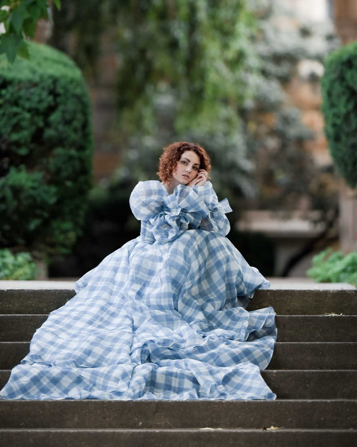 From high noon to moonlit ballrooms, the Selkie Tea Towel Capulet Gown is all about dreamy romance and Western flair 🌸✨ The bubble sleeves, bow cinch details, and opulent train make every moment feel like a fairytale. This is how you turn a cowgirl into the belle of the ball.