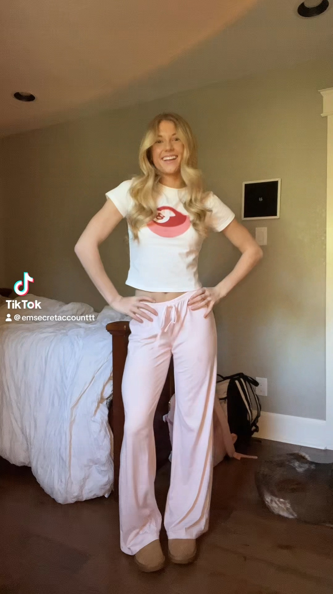 these ugg dupes are amazing! same thing for a fraction of the price!!

graphic baby tees, pajama pants, uggs, pink

#LTKU #LTKSeasonal #LTKStyleTip