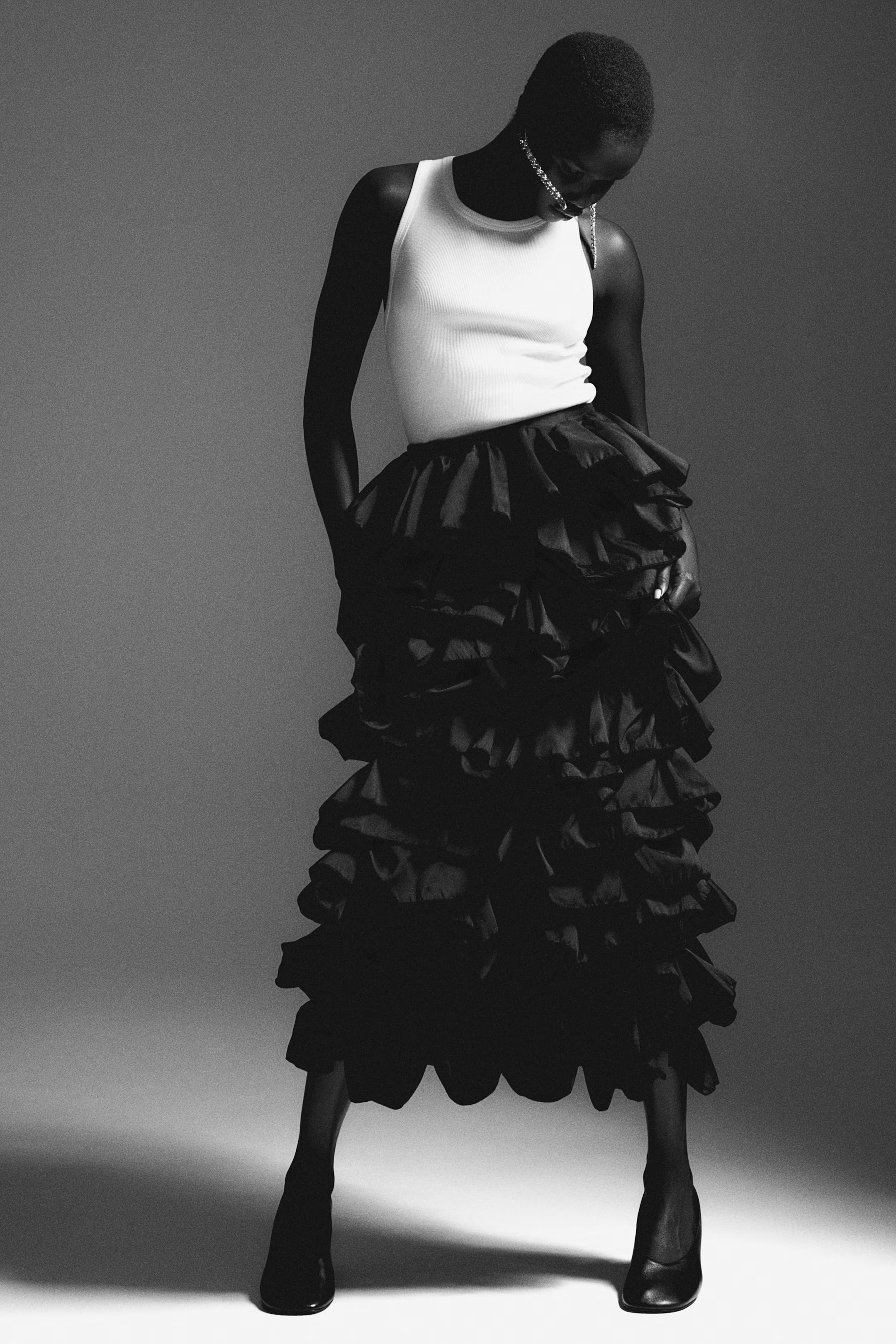 Ruffled maxi skirt - Black - Ladies | H&M GB | H&M (UK, MY, IN, SG, PH, TW, HK)