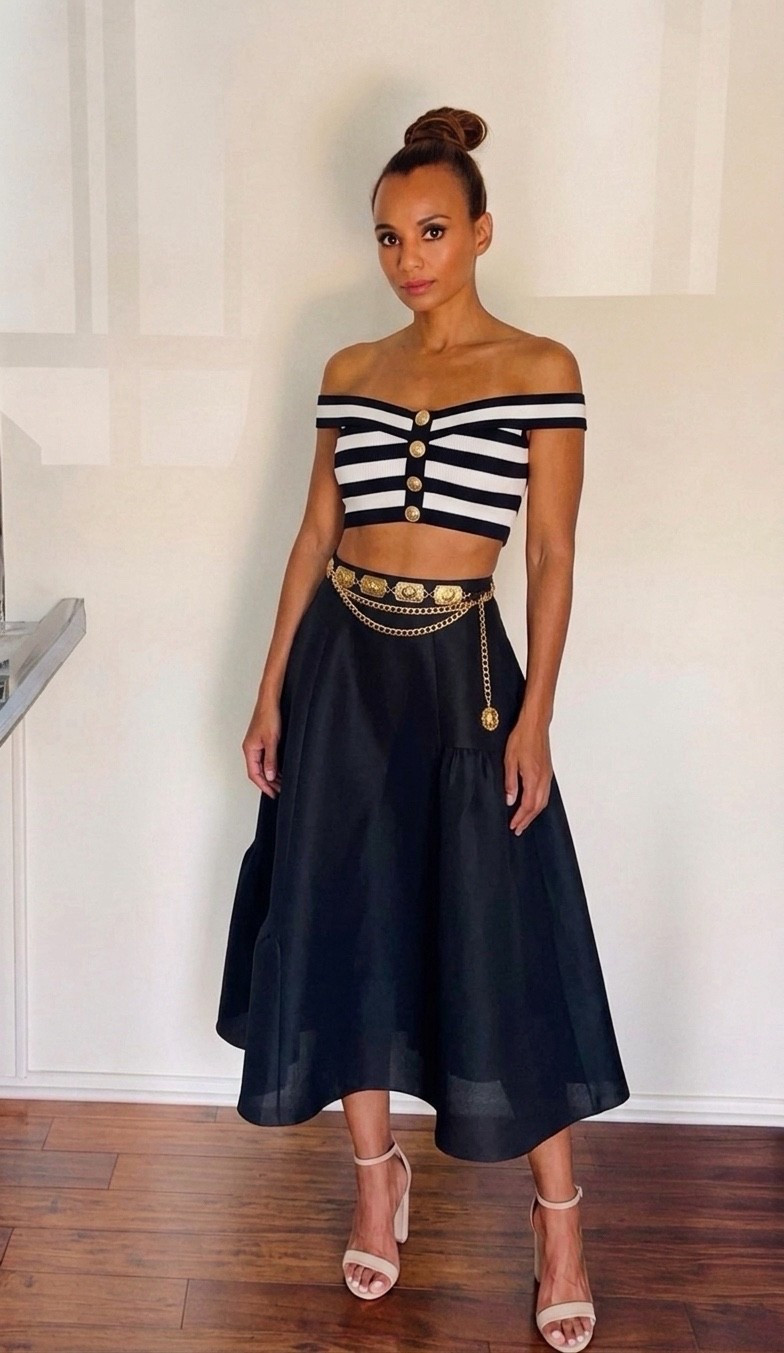 Resort chic meets timeless elegance. ✨

Obsessed with this black-and-white look featuring a striped off-the-shoulder top, flowing midi skirt, and gold accents. Perfect for vacation dinners, summer events, or a stylish night out.

#SummerStyle #ResortWear #VacationOutfit #LTKStyle #ChicStyle #SummerFashion #DateNightLook #FashionFinds

#LTKootd