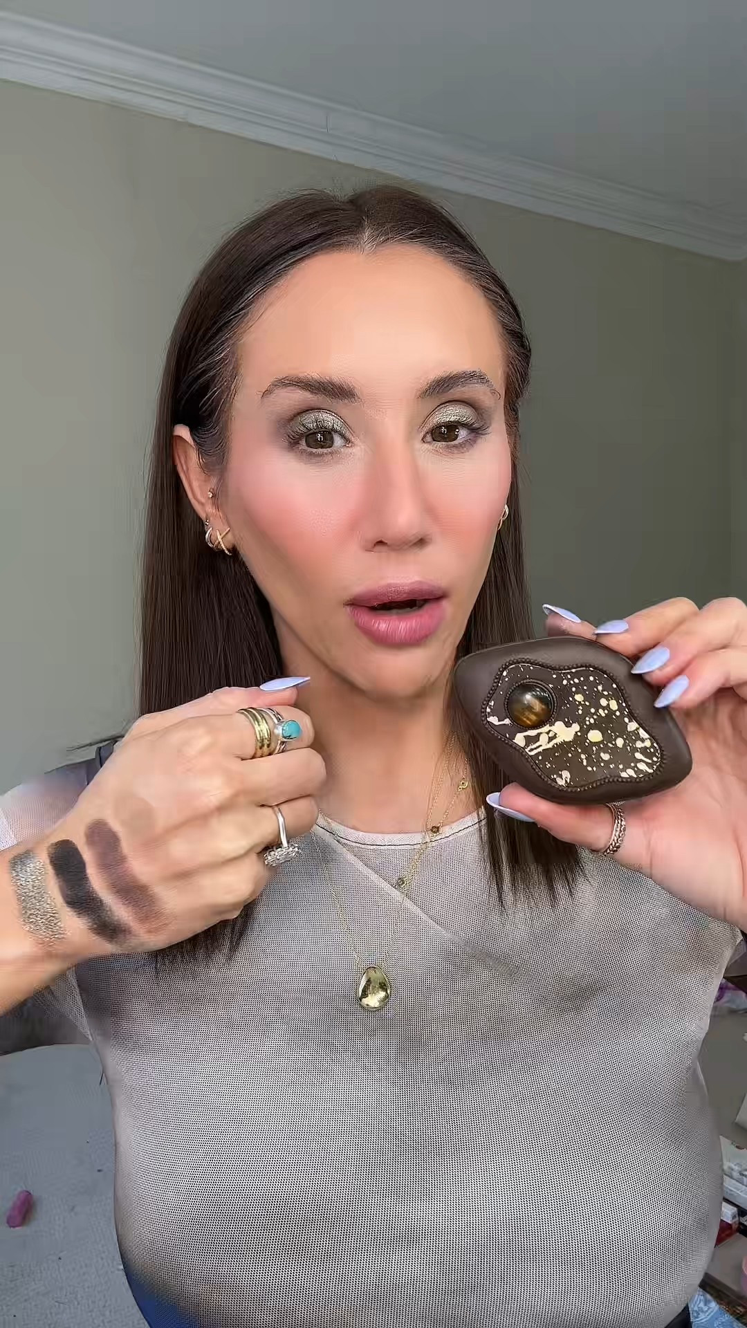 Swatching Girlcult Eyeshadow Palette Makeup Eye Look #makeup #eyeshadow #palette

#LTKBeauty #LTKFindsUnder50 #LTKFestival