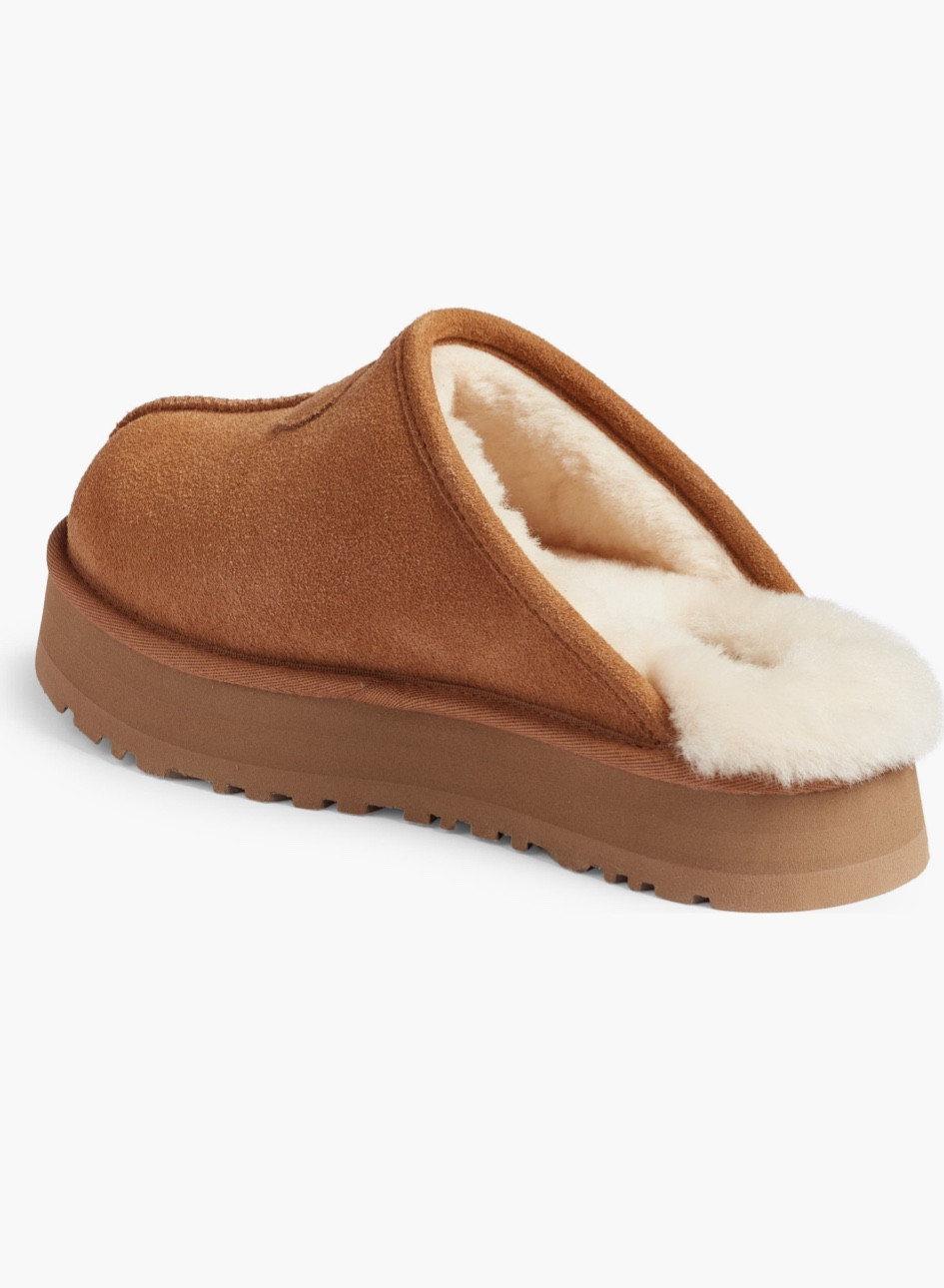 Uggs on sale for $75 #nordstrom

#LTKFindsUnder100 #LTKSummerSales