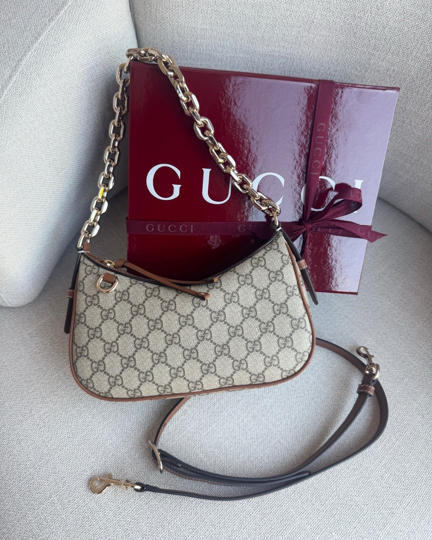 Obsessed with this cute mini bag…the perfect everyday bag for when you want to go light and remove the crossbody strap and use the chain strap as a gorgeous evening bag 


#LTKSeasonal #LTKStyleTip #LTKItBag