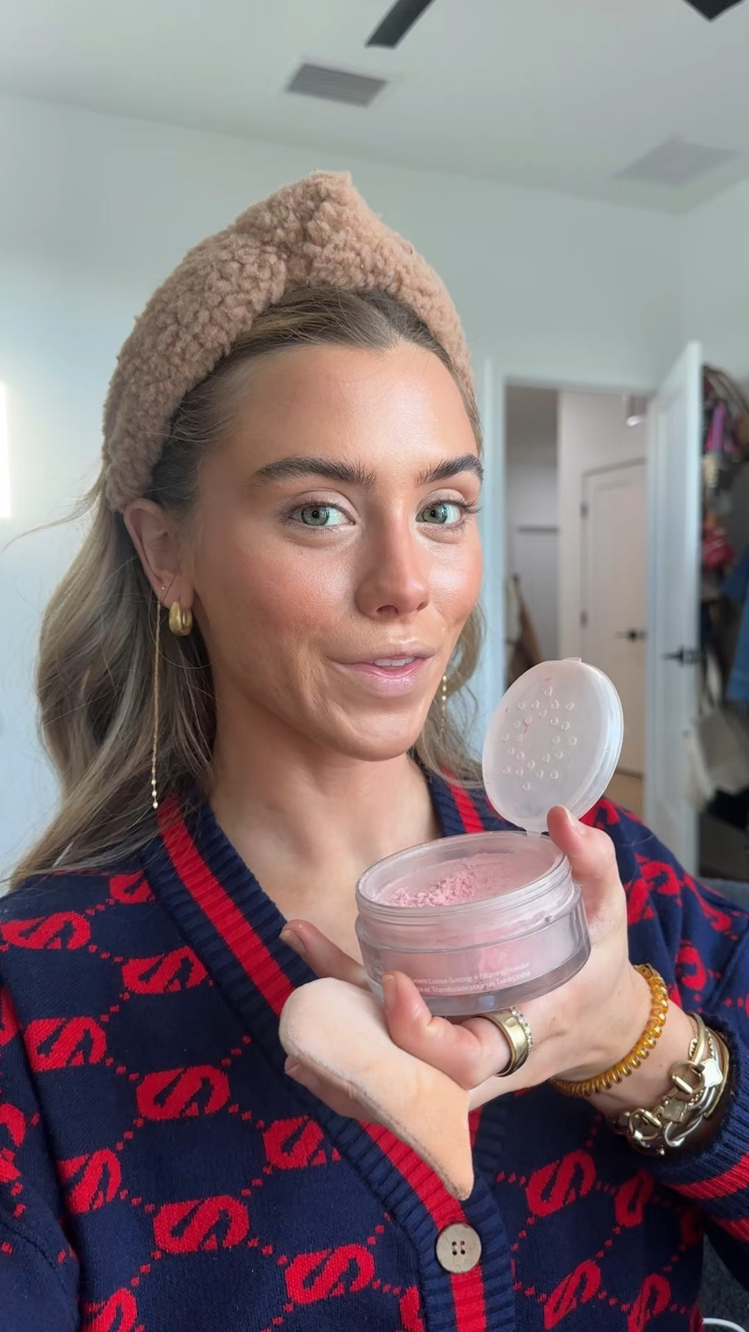 @kosas What it is: A talc-free, ultratranslucent 12-hour setting and baking powder that blurs, brightens and sweeps away shine (got glow).

What it does: Featherweight powder melts into skin with an airbrushed finish that's never cakey, powdery or drying. It sweeps away pores and fine lines for a smoother, healthier look without flashback. Bamboo stem extract helps reduce excess oil.

#LTKselfcare #LTKgrwm #LTKBeauty
