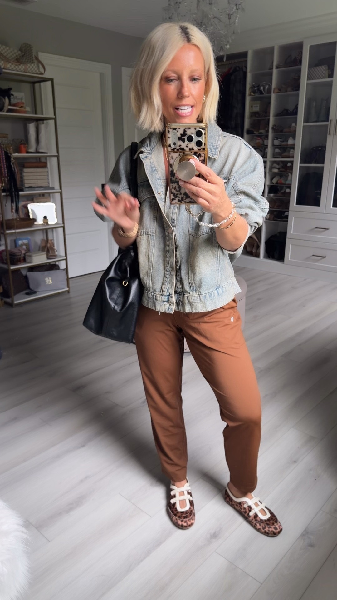 Jacket small (runs oversized)
Pants medium

#LTKSaleAlert #LTKootd #LTKmomlife