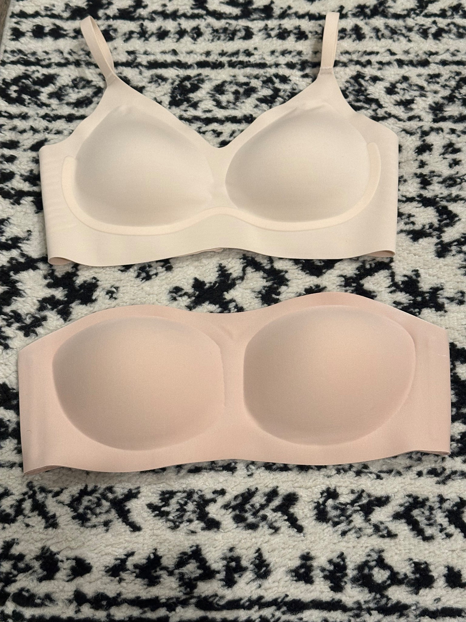 Classic seamless & strapless 

#LTKStyleTip #LTKSaleAlert #LTKFindsUnder50