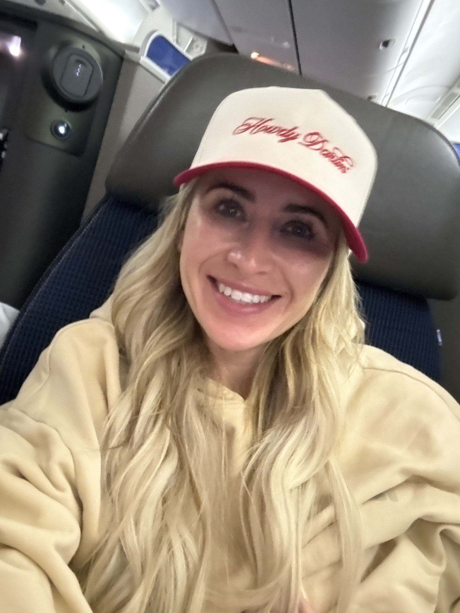 On the plane in my comfy The Sunday Collective jogger set and my Howdy Darling Hat - next stop Frankfurt ✈️

#LTKActive #LTKTravel