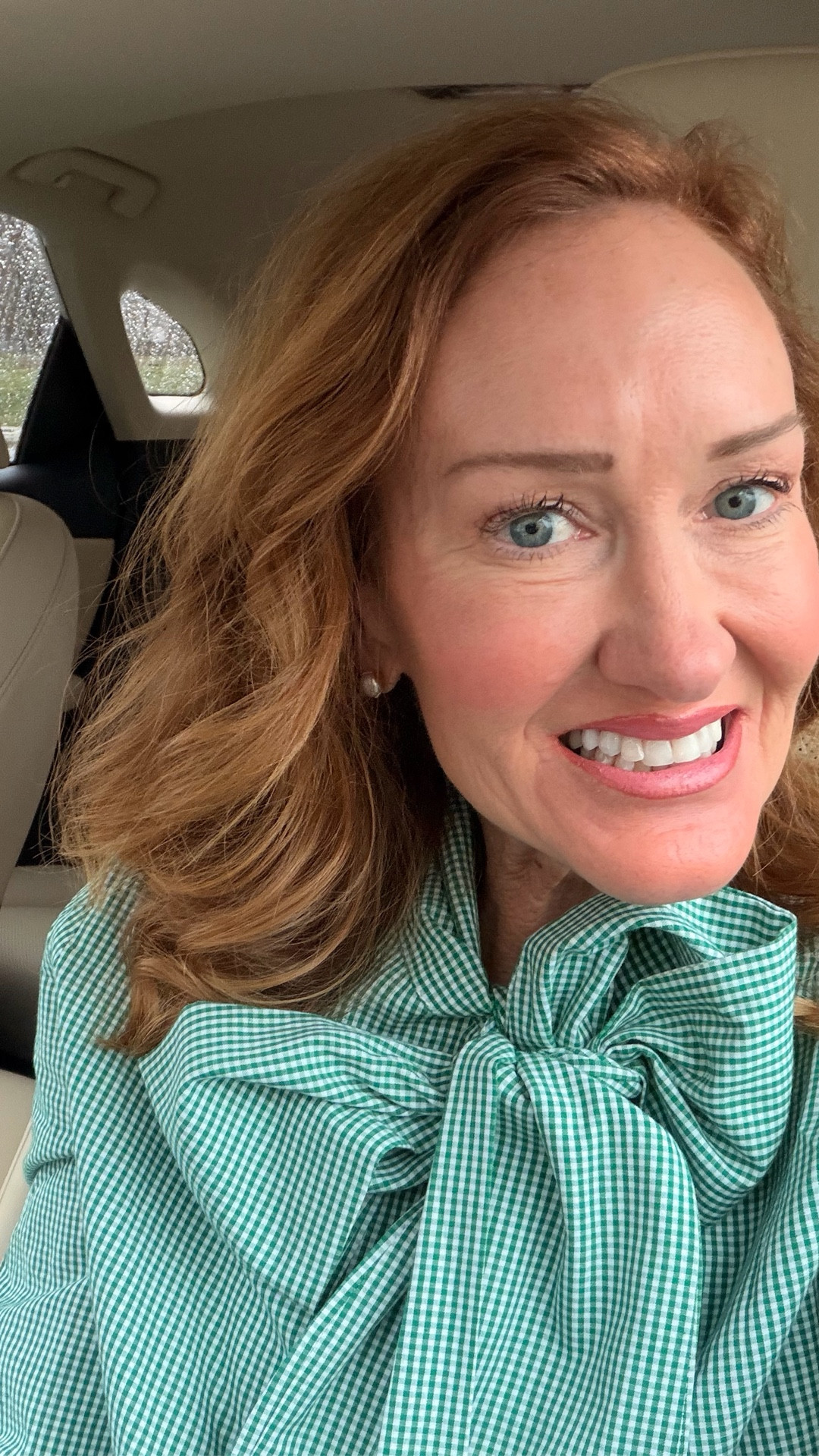 Rainy day blues? No need for that! Wear a bright colored blouse or shirt or sweater and a fun pop of 👄 and you are dressed for success!

Love you, mean it 💙🦋😘



#LTKdayinmylife #LTKstorytime